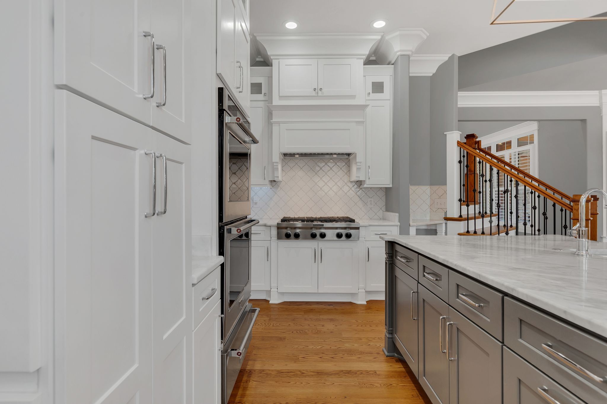1430 Avellino Cir