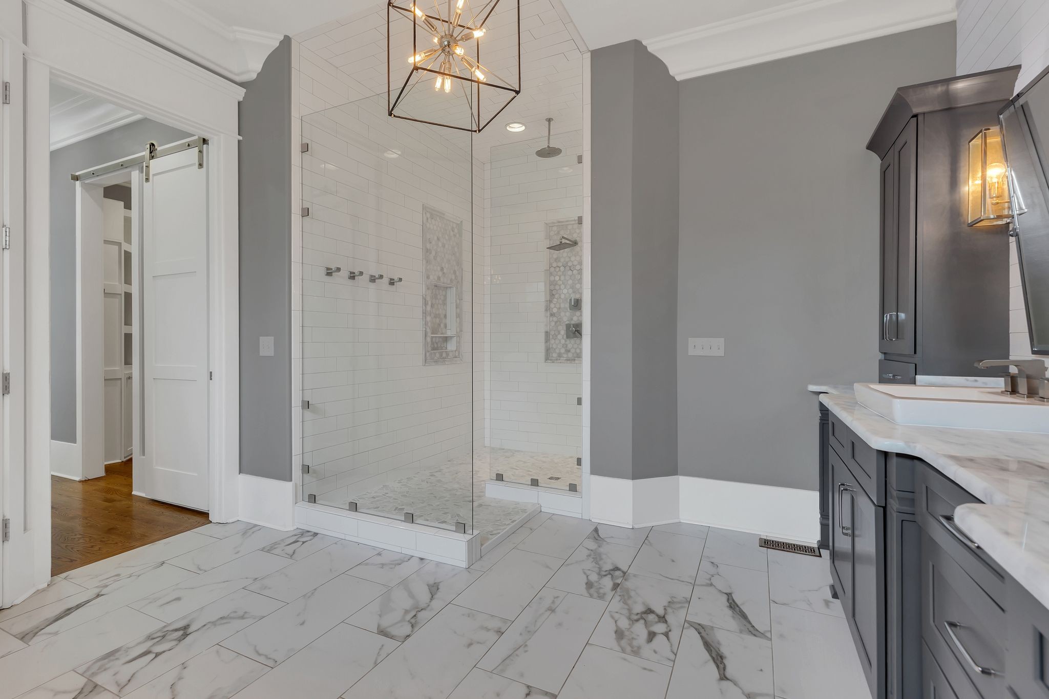 1430 Avellino Cir