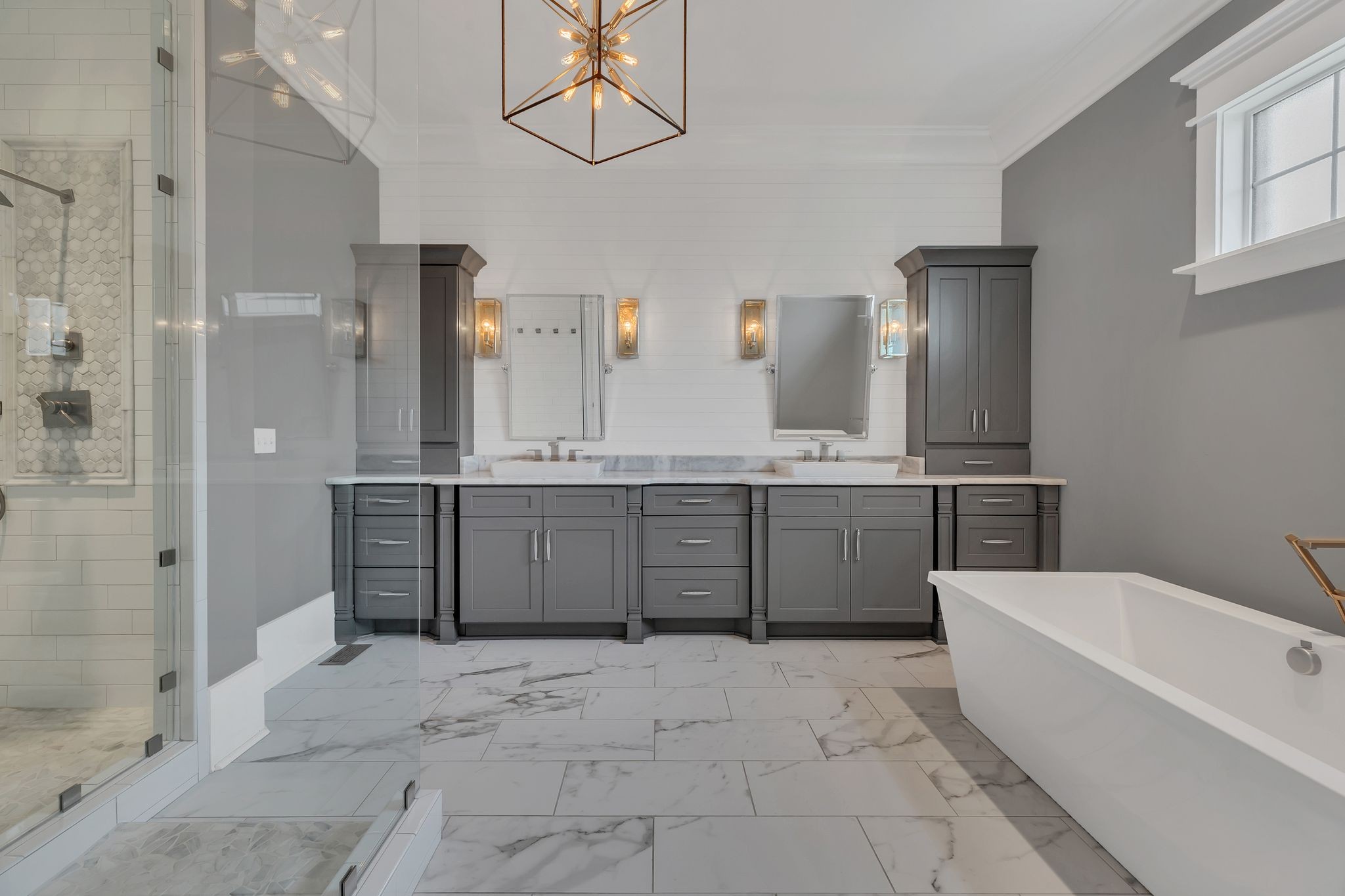 1430 Avellino Cir