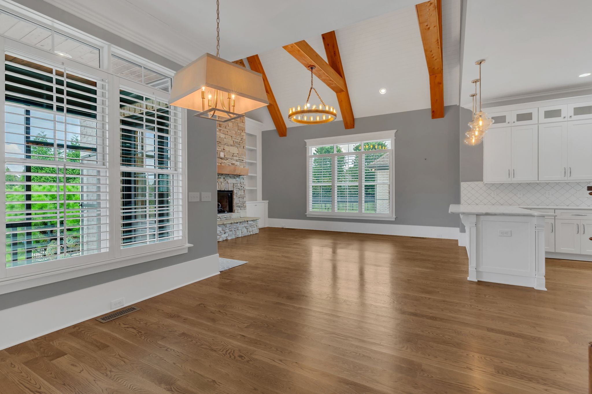 1430 Avellino Cir