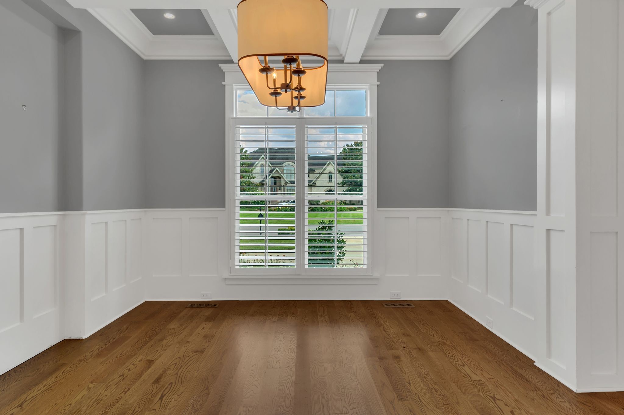 1430 Avellino Cir