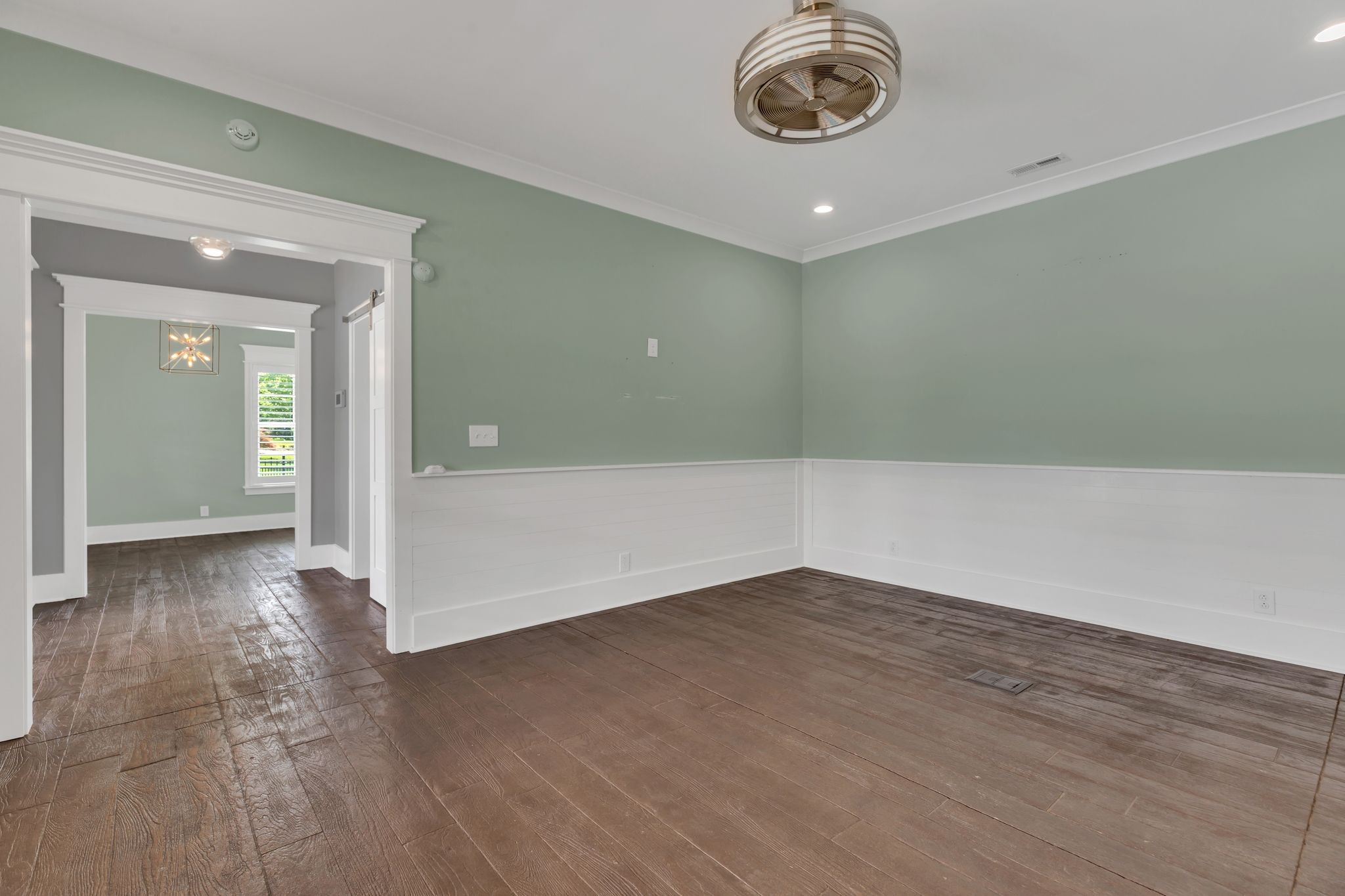 1430 Avellino Cir