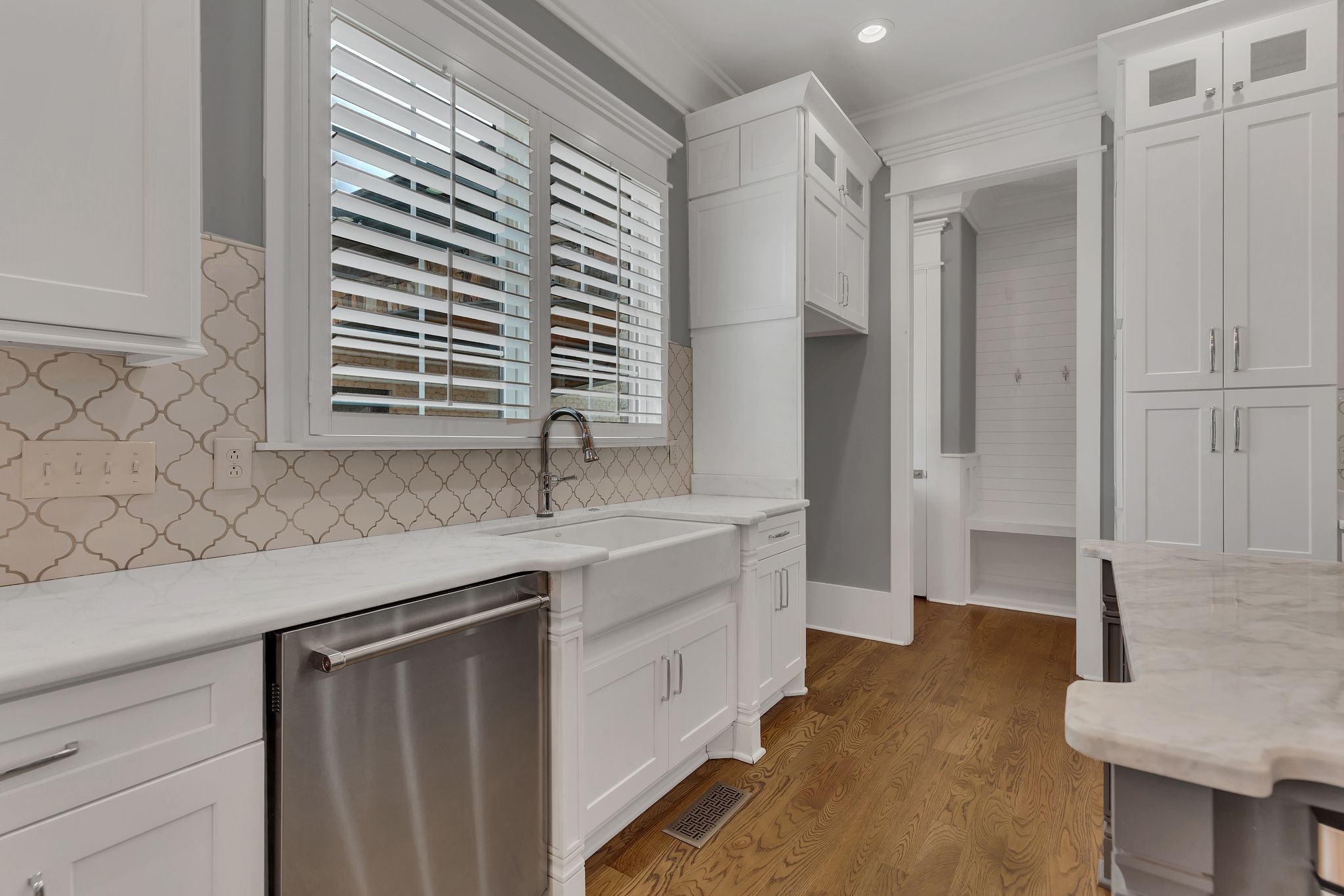 1430 Avellino Cir