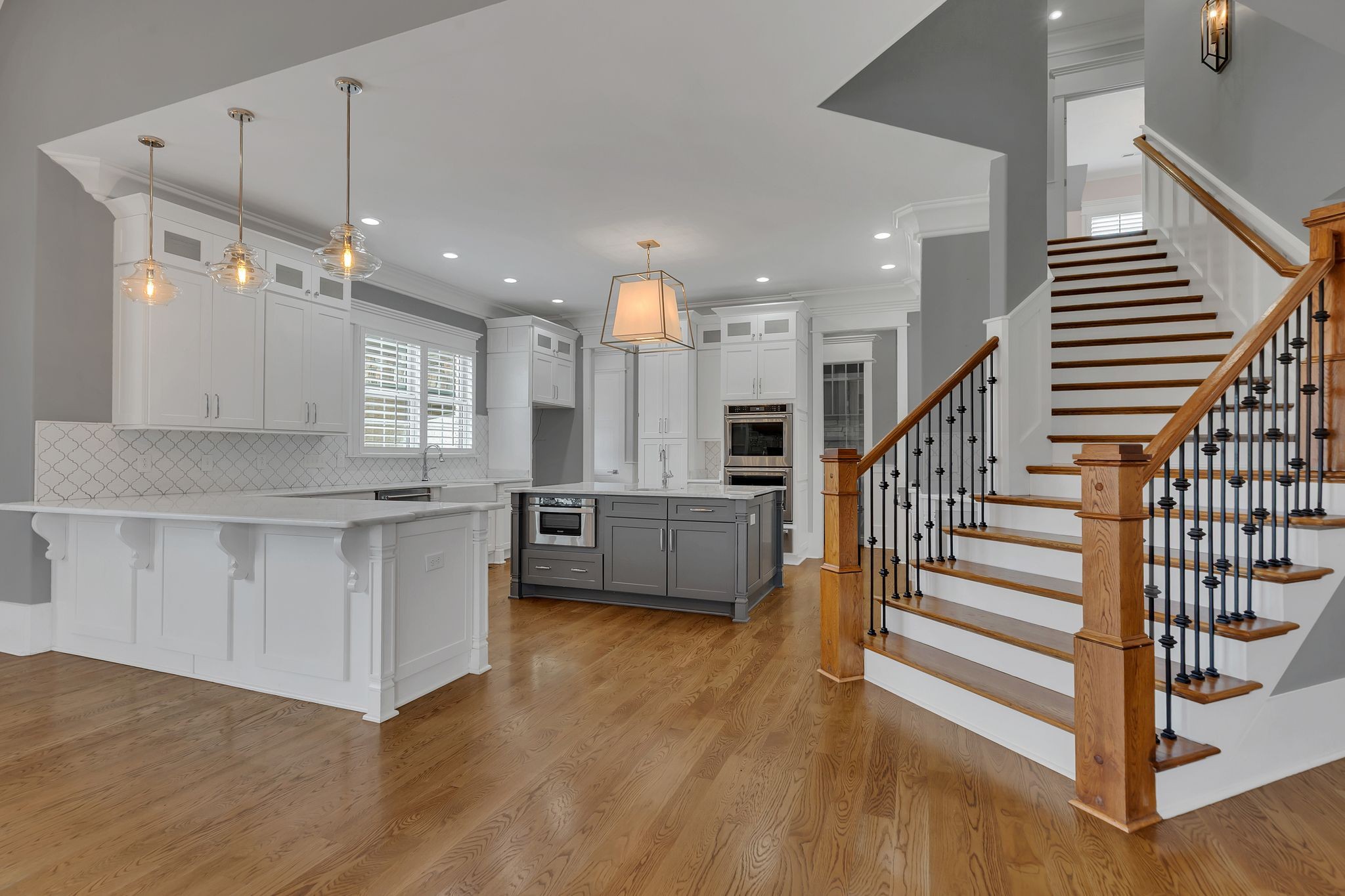 1430 Avellino Cir