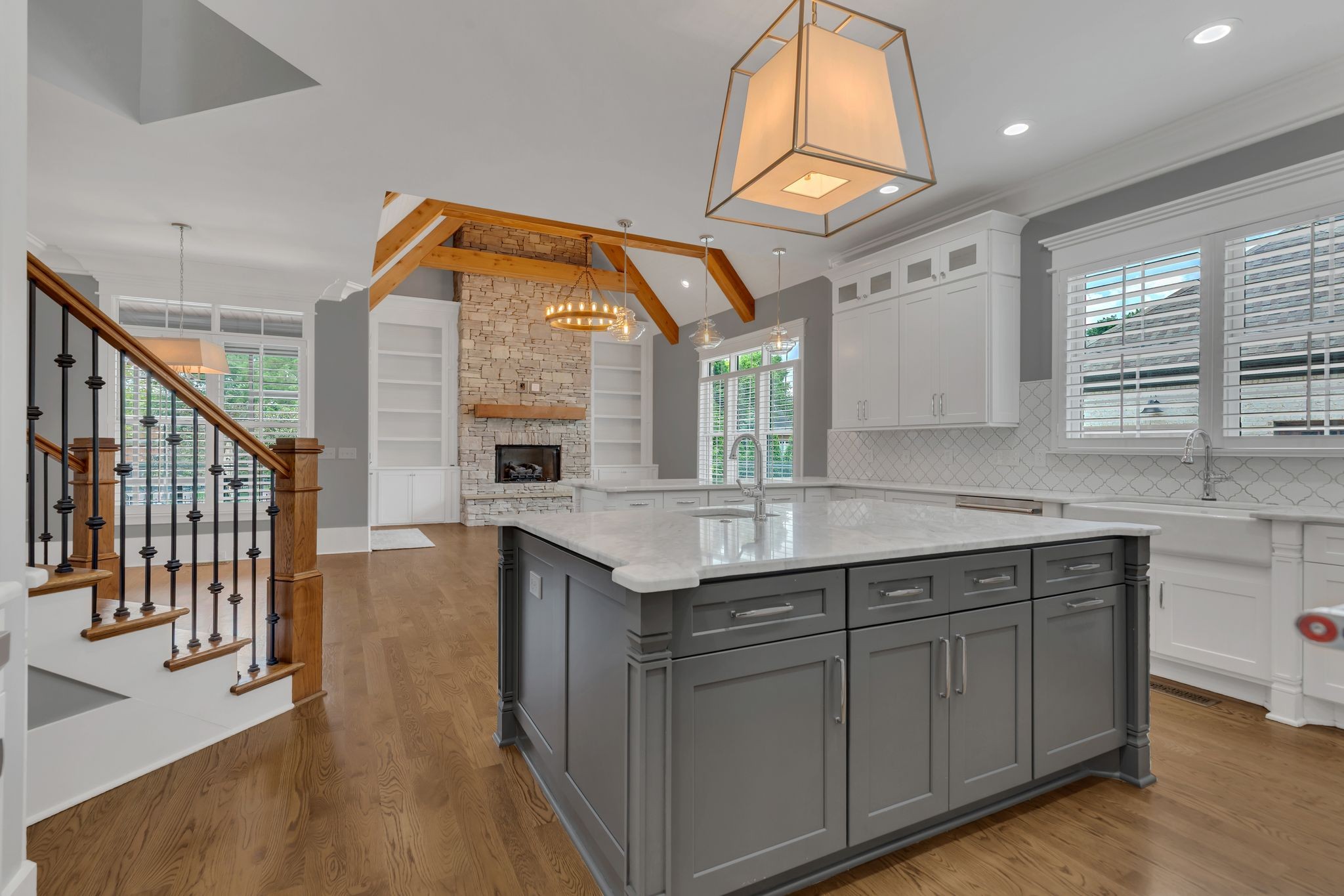 1430 Avellino Cir