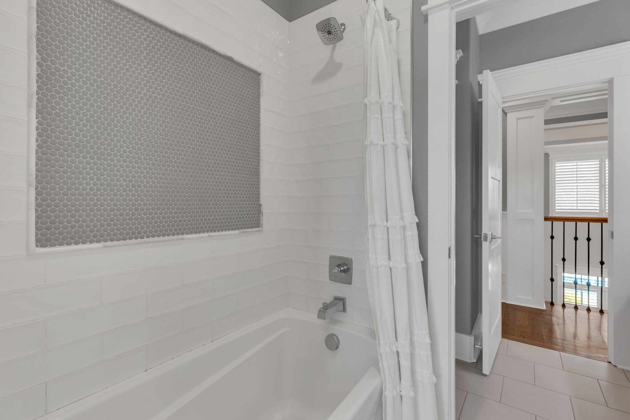 1430 Avellino Cir