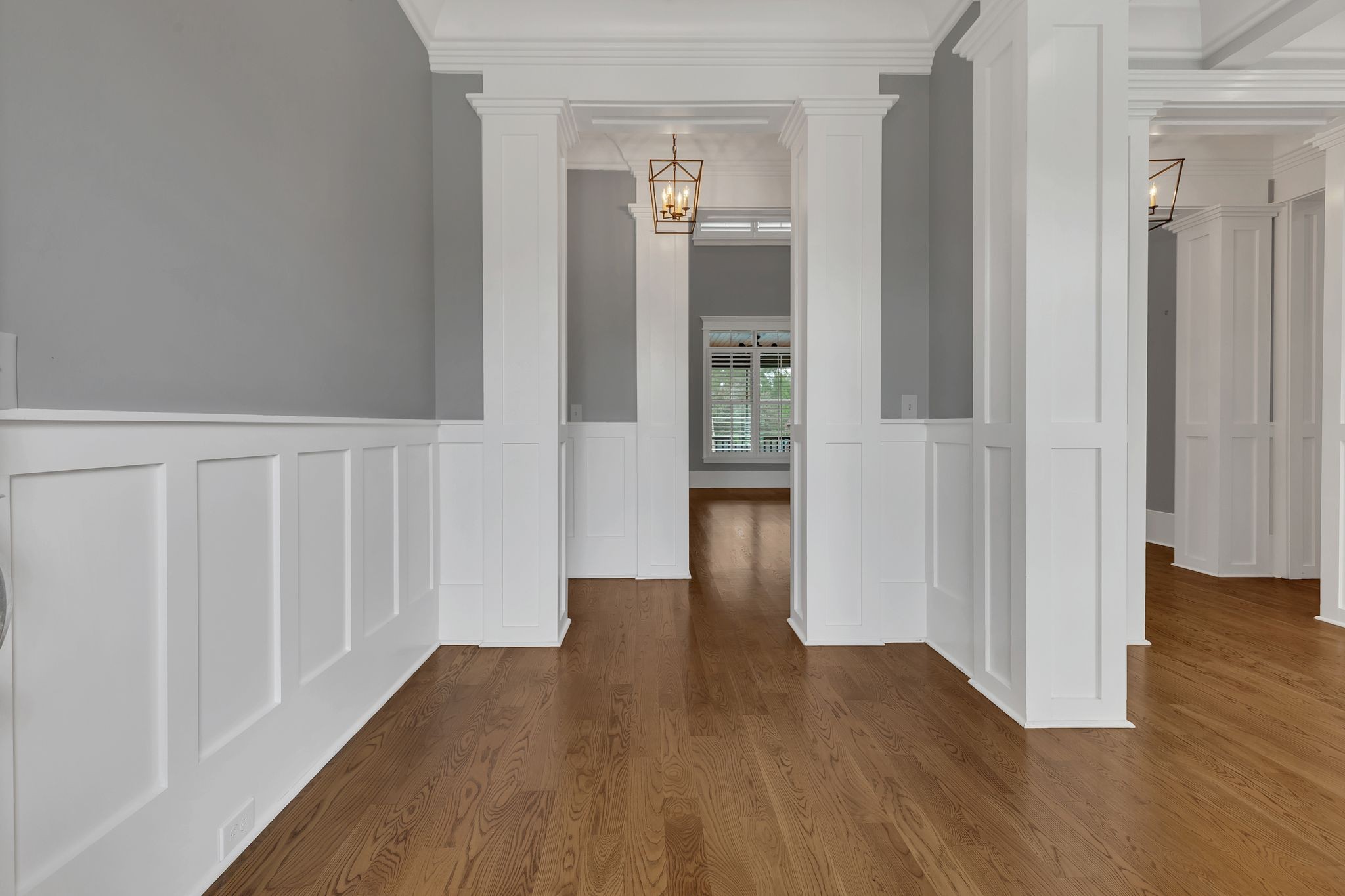 1430 Avellino Cir