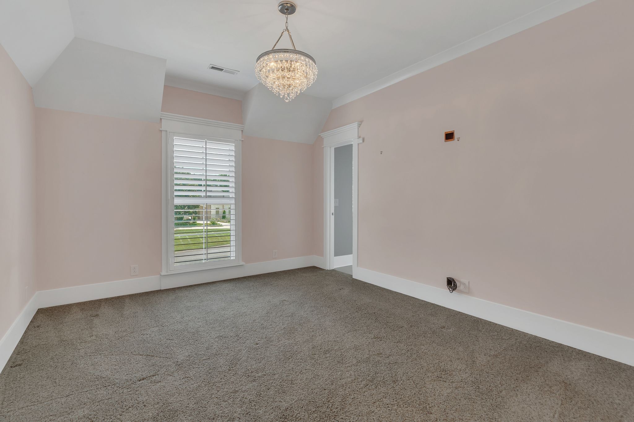 1430 Avellino Cir