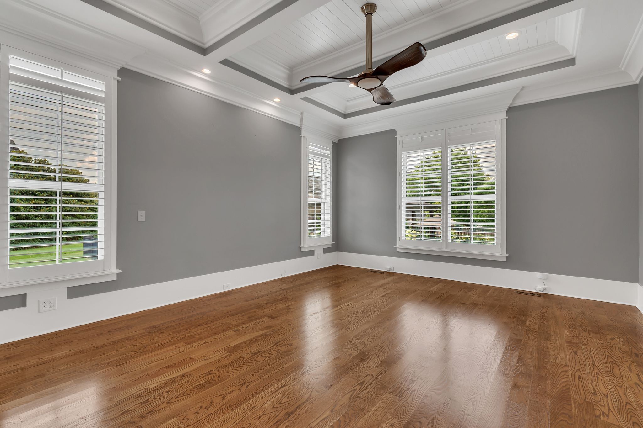 1430 Avellino Cir