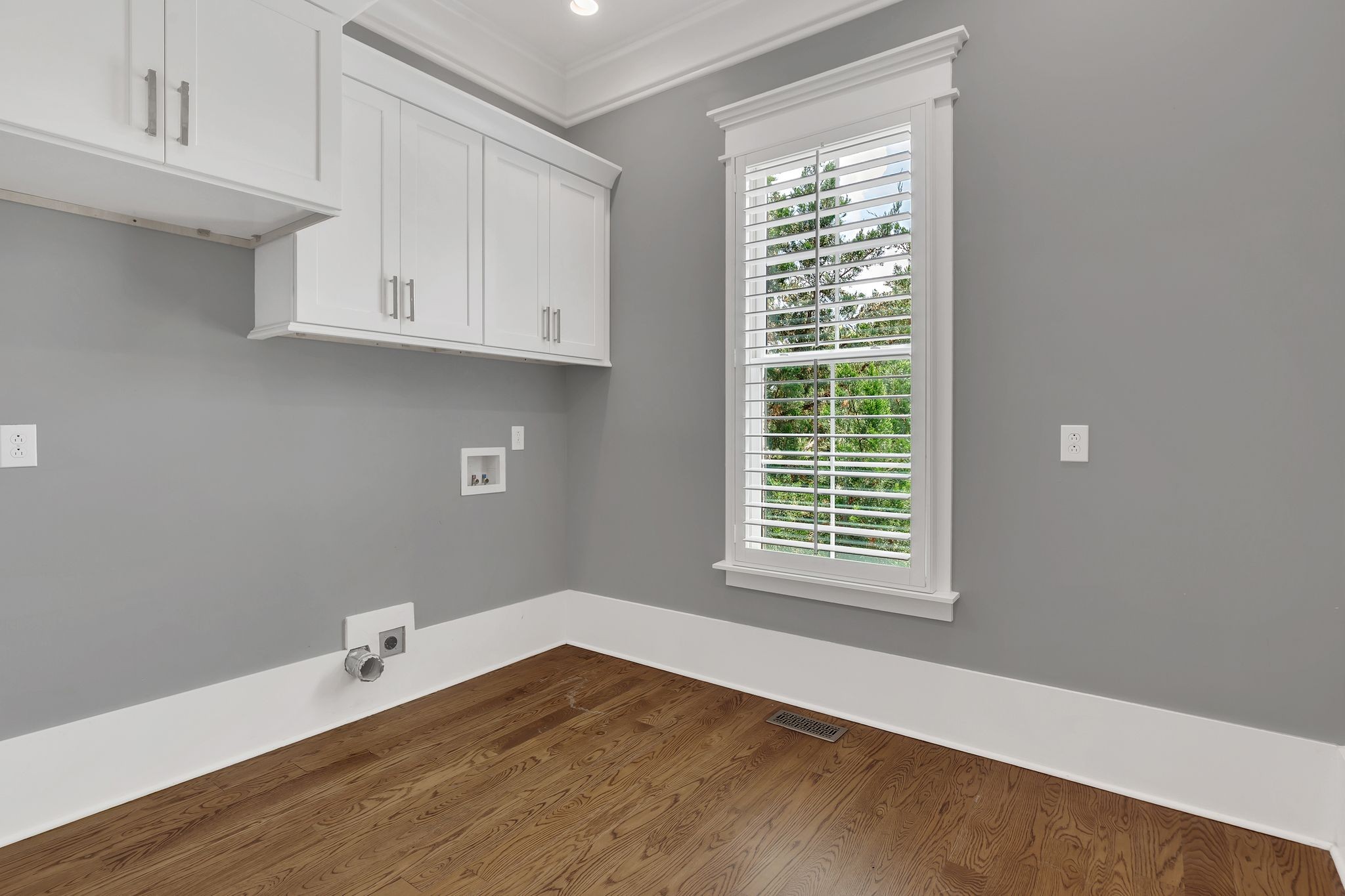 1430 Avellino Cir