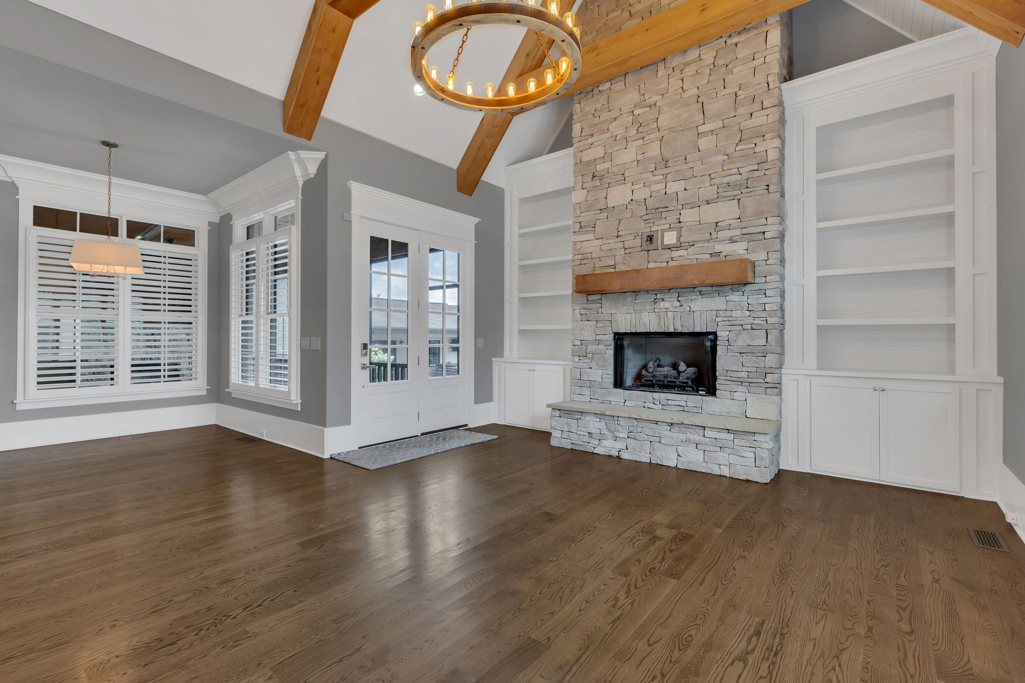 1430 Avellino Cir