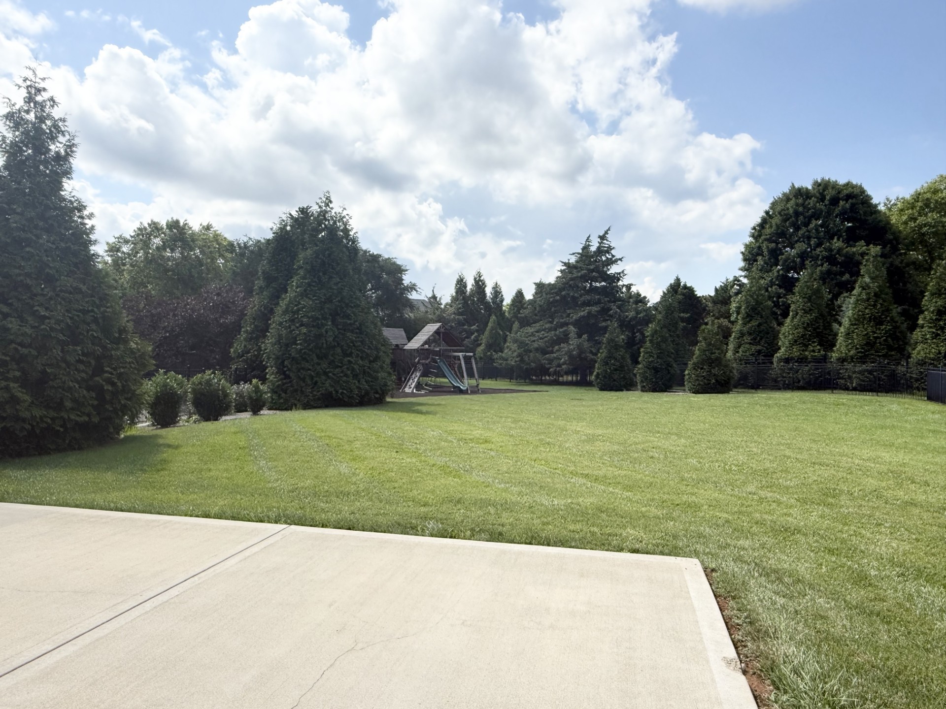 1430 Avellino Cir