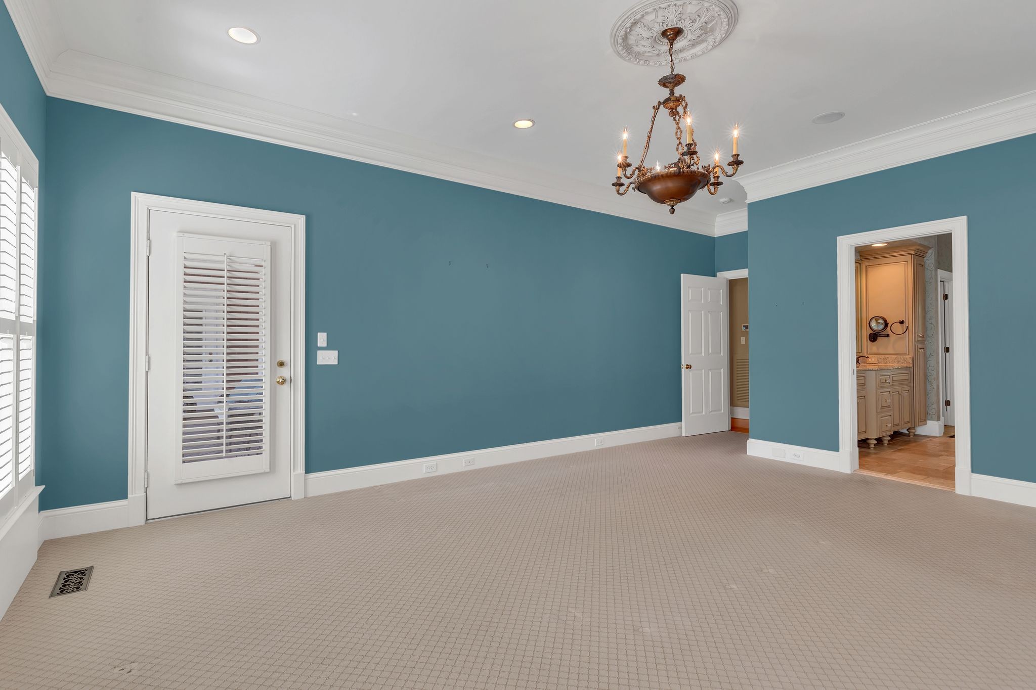 1512 Mirabella Way