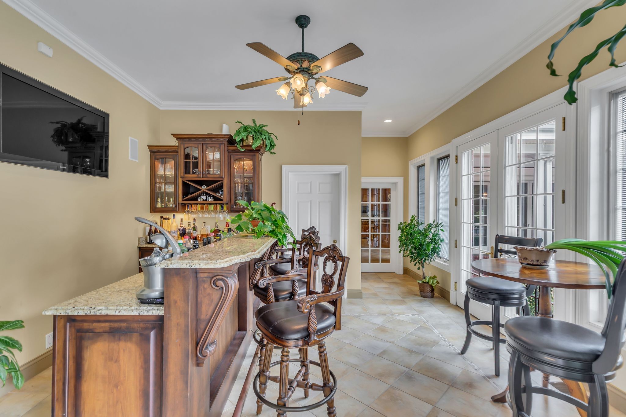 1728 Shagbark Trl