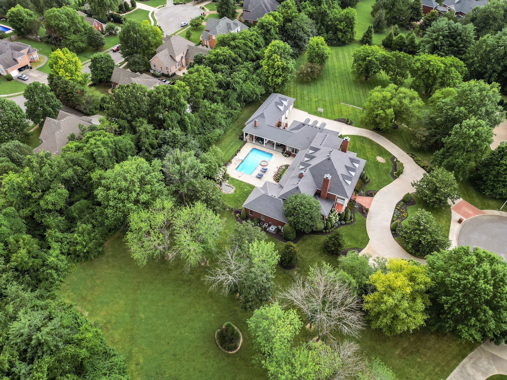 1728 Shagbark Trl