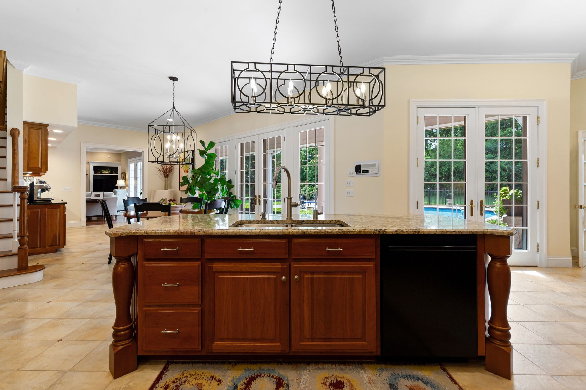 1728 Shagbark Trl