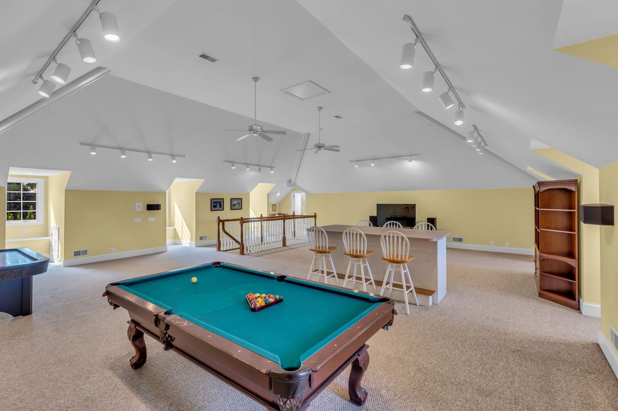 1728 Shagbark Trl