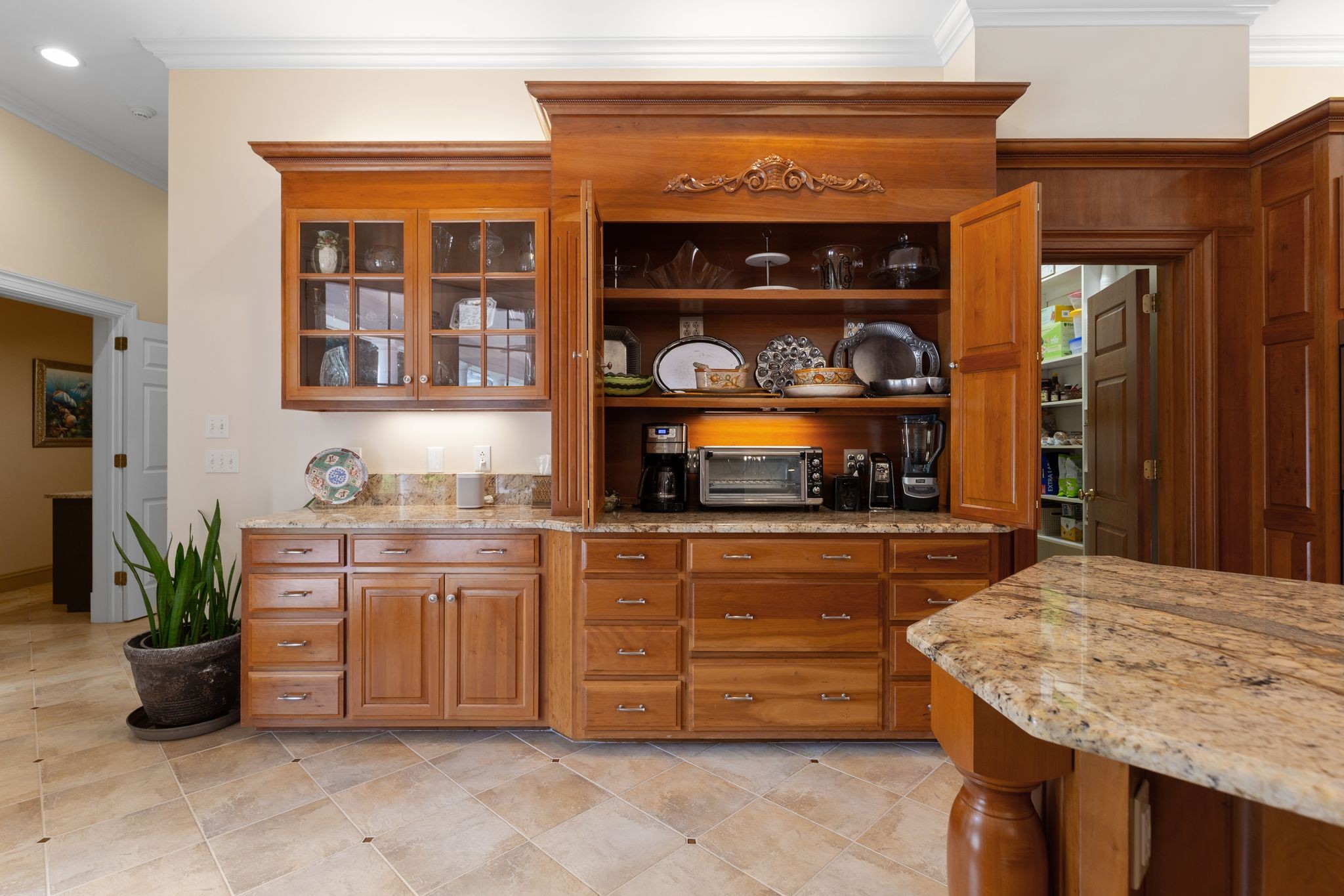 1728 Shagbark Trl