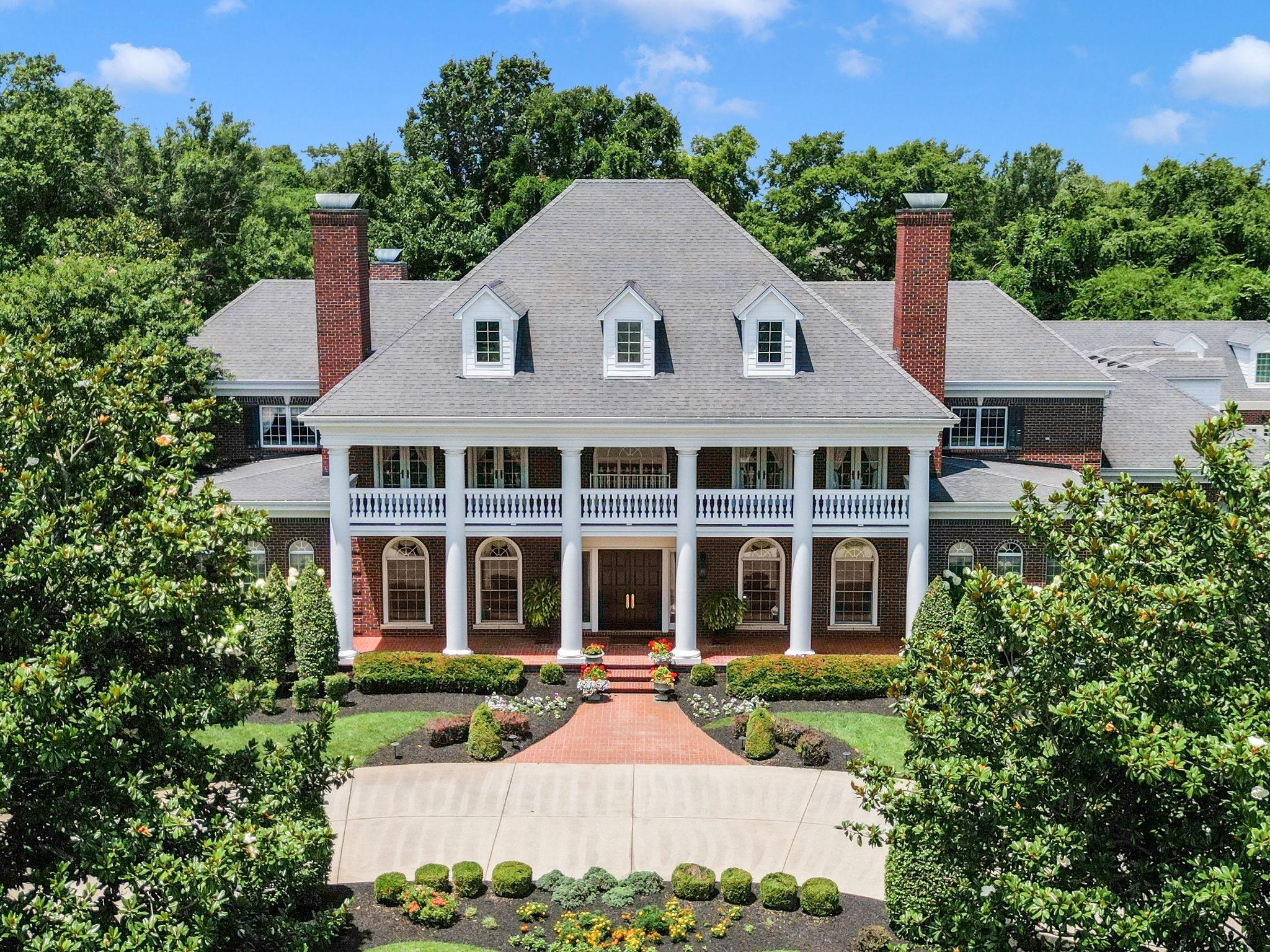 1728 Shagbark Trl