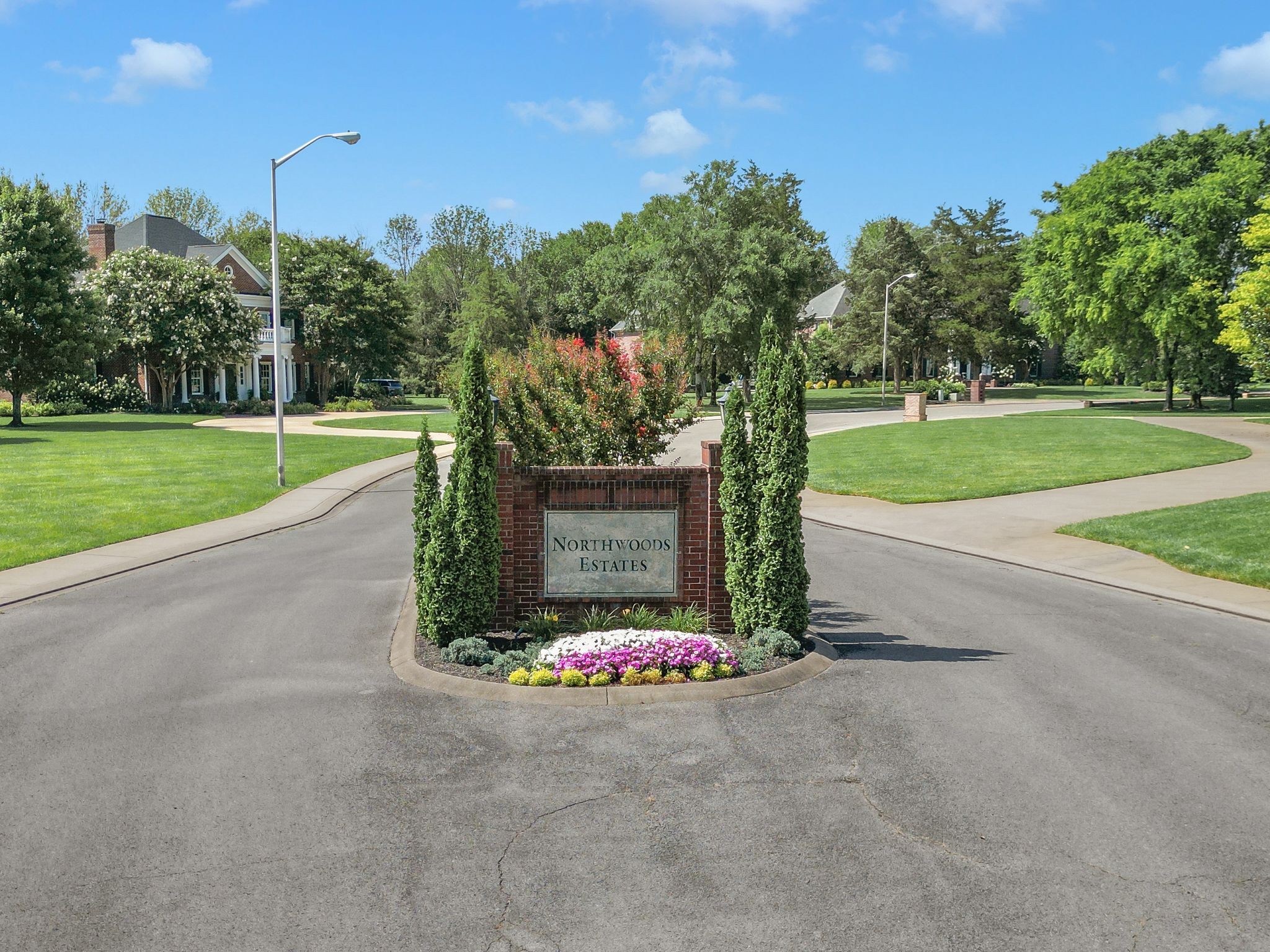 1728 Shagbark Trl