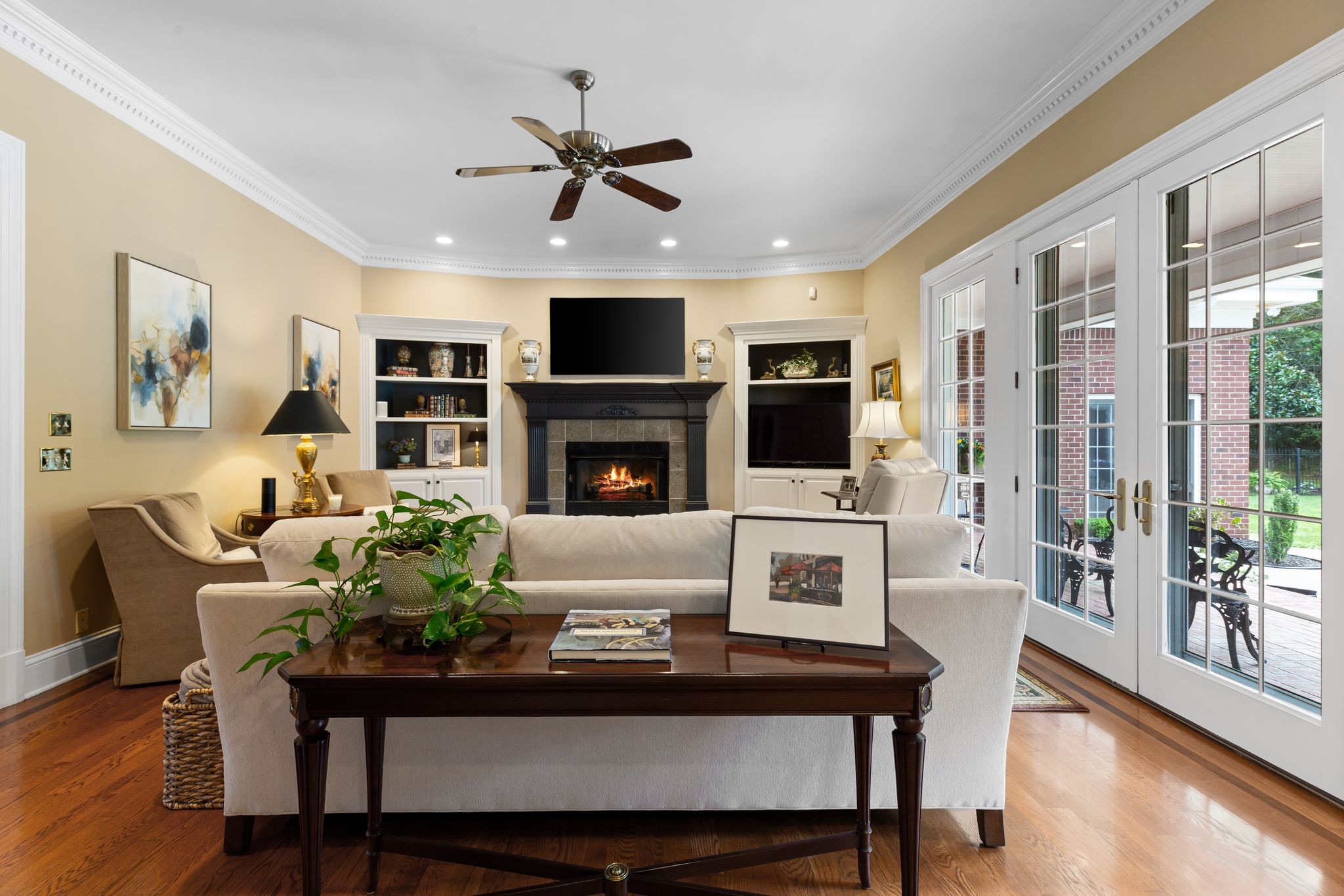 1728 Shagbark Trl