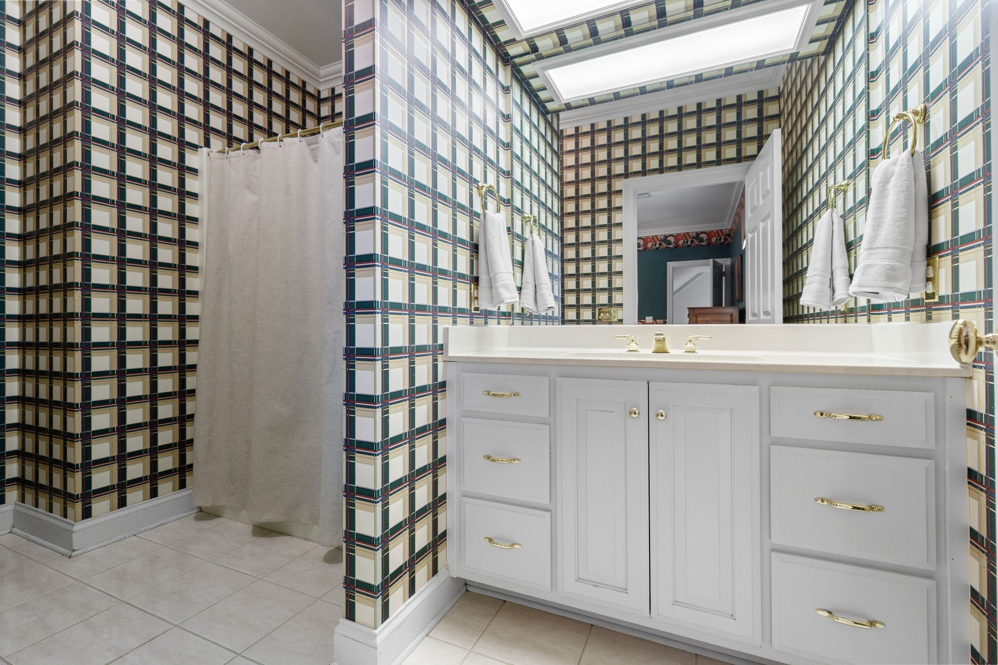 1728 Shagbark Trl