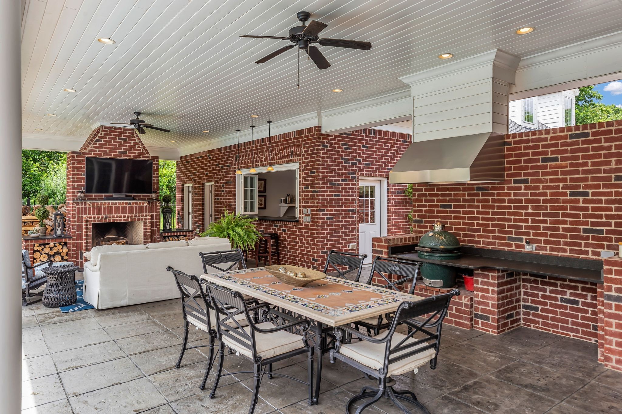 1728 Shagbark Trl