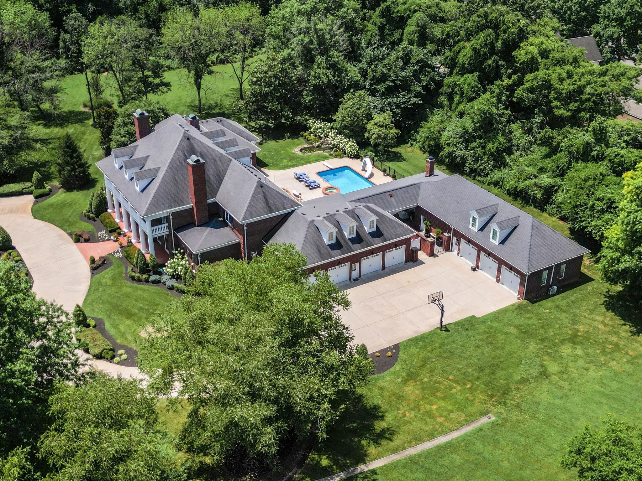 1728 Shagbark Trl