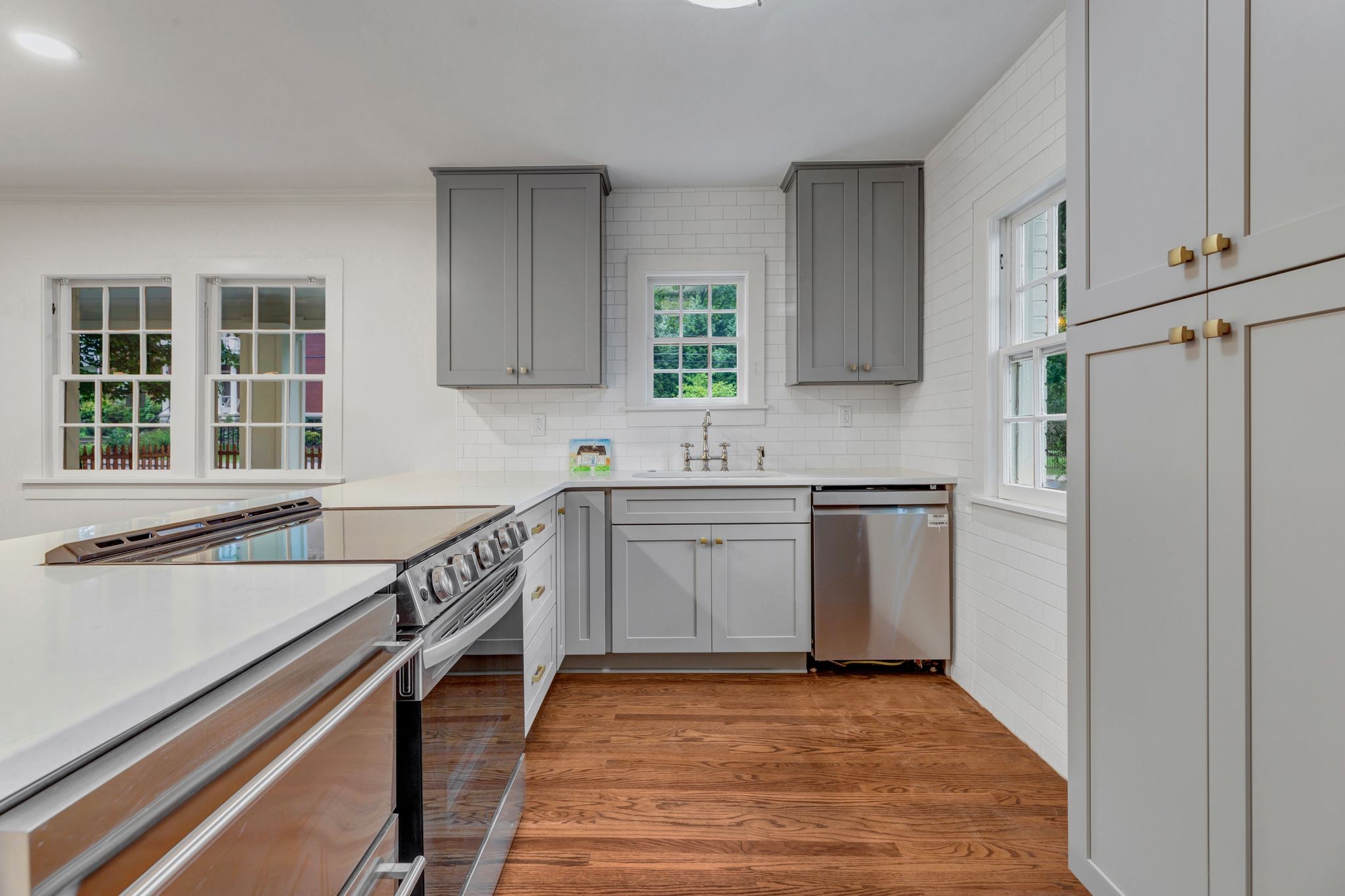 114 S Hancock St