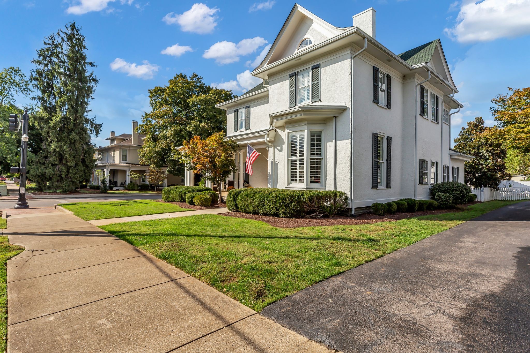 401 E Main St