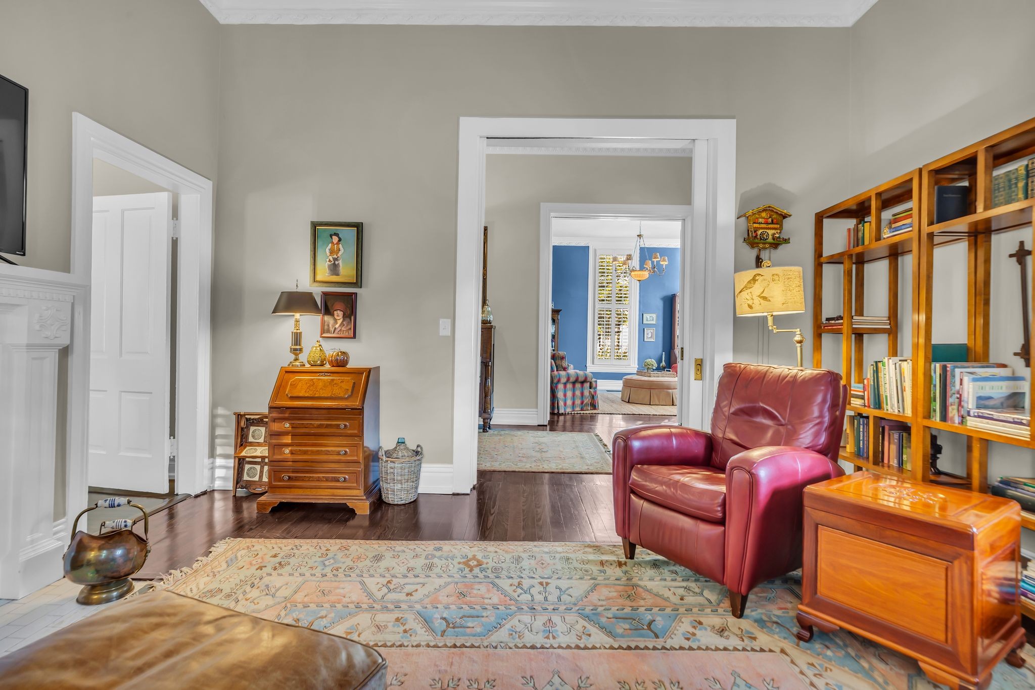 401 E Main St