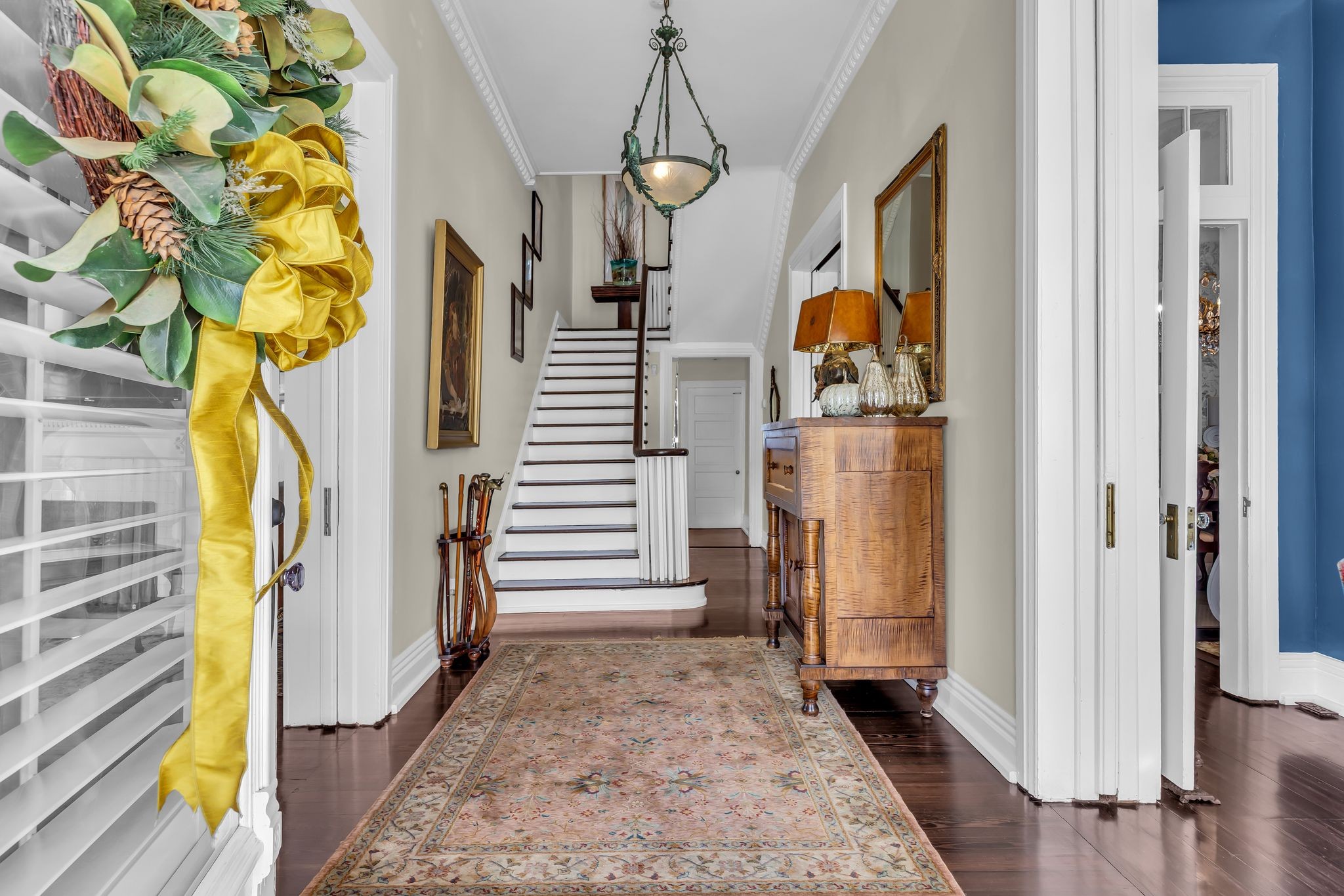 401 E Main St