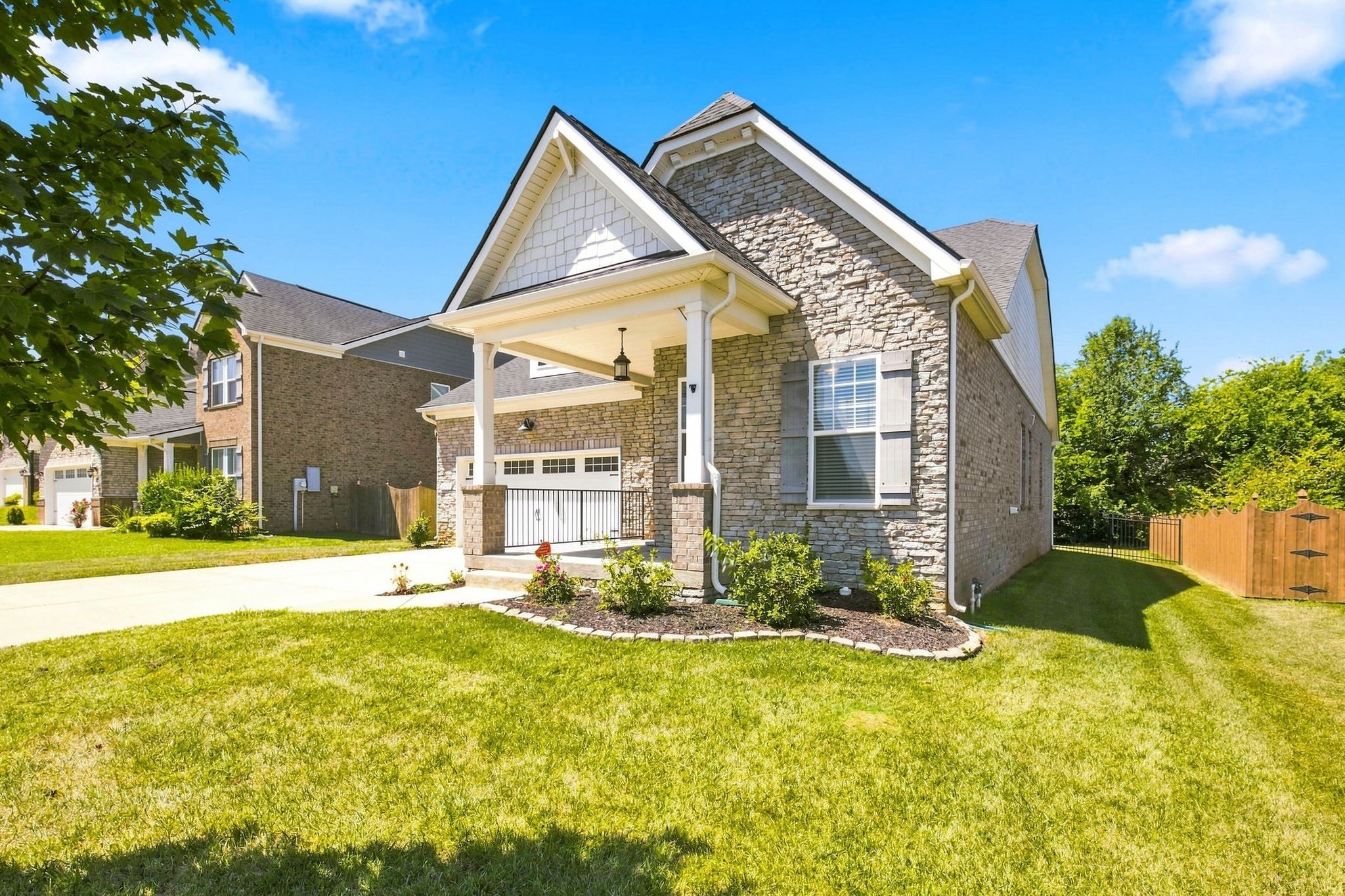 2915 Pomoa Pl