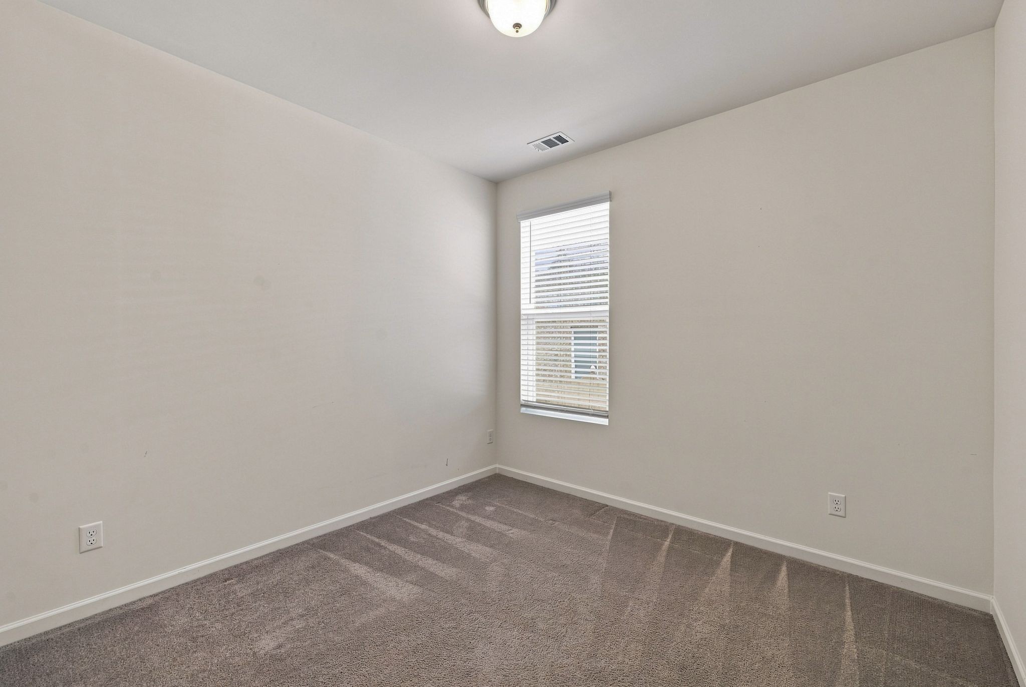 2915 Pomoa Pl