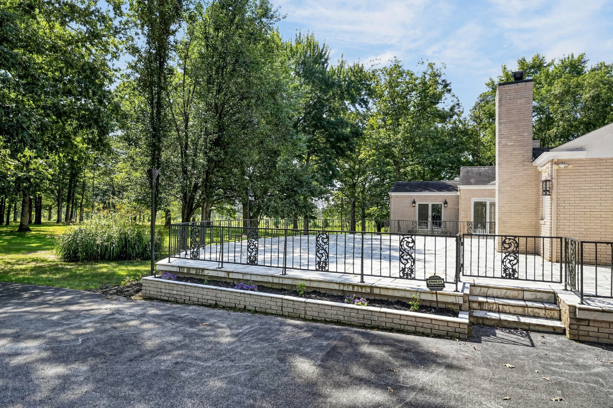 1110 Peavine Rd