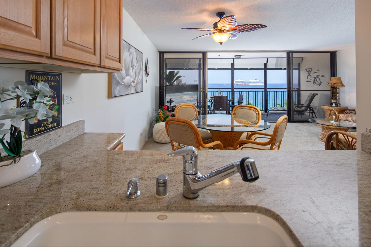 75-5782 KUAKINI HIGHWAY 504