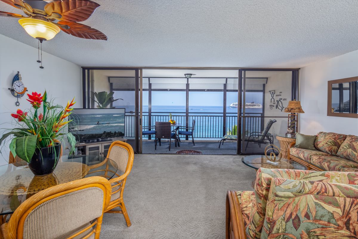 75-5782 KUAKINI HIGHWAY 504