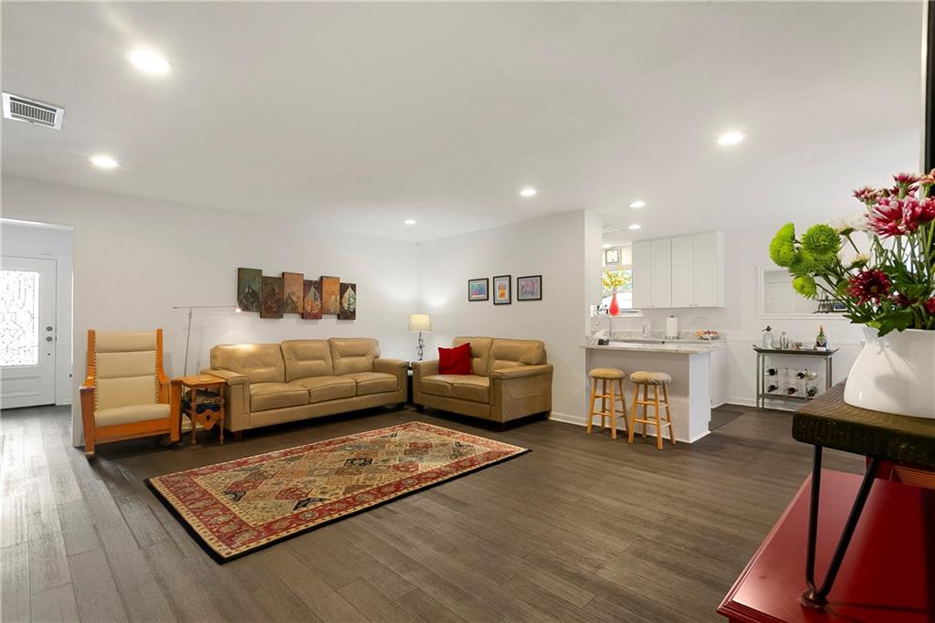4649 APRICOT Street