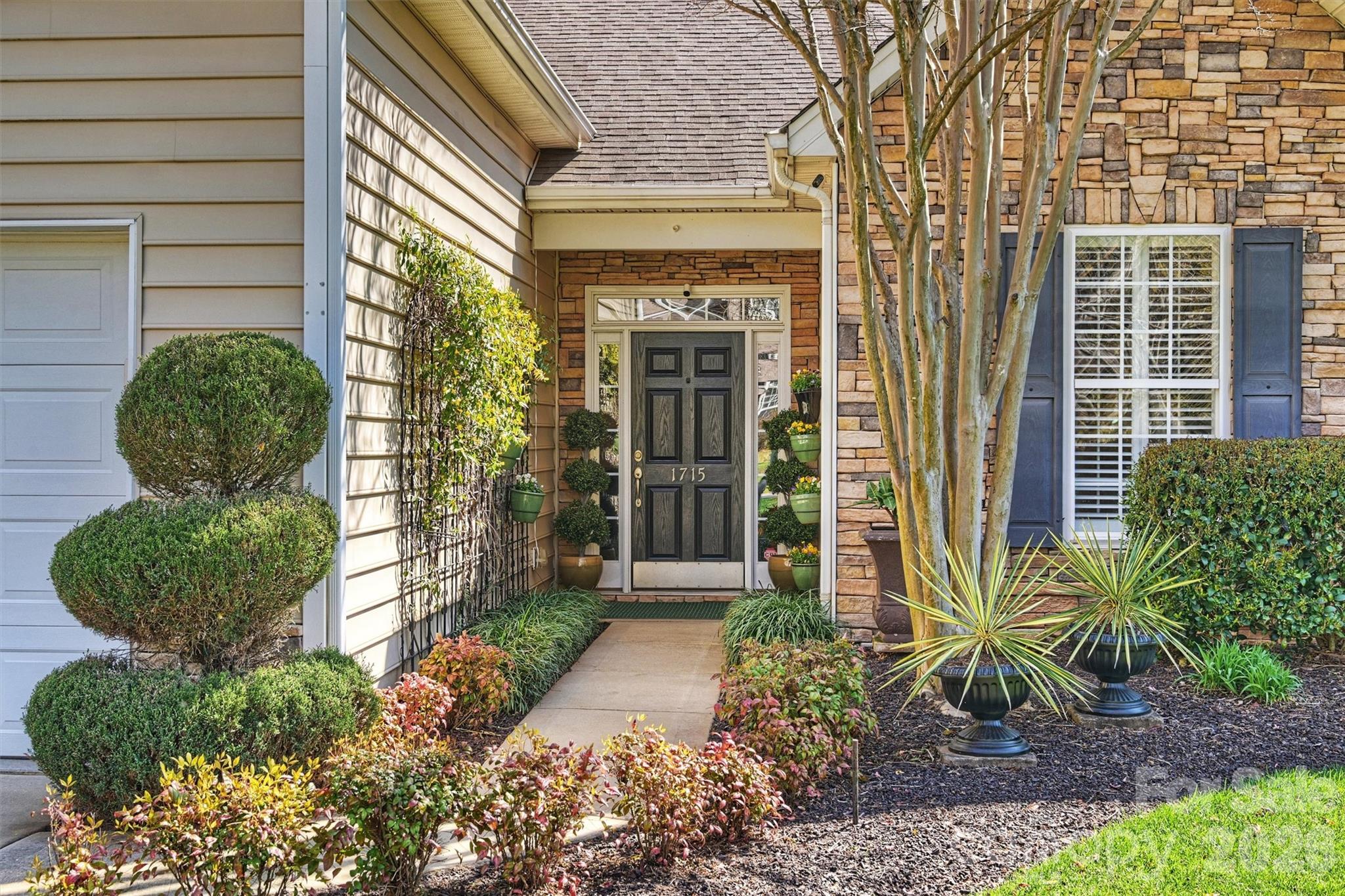 1715 Lillywood Lane