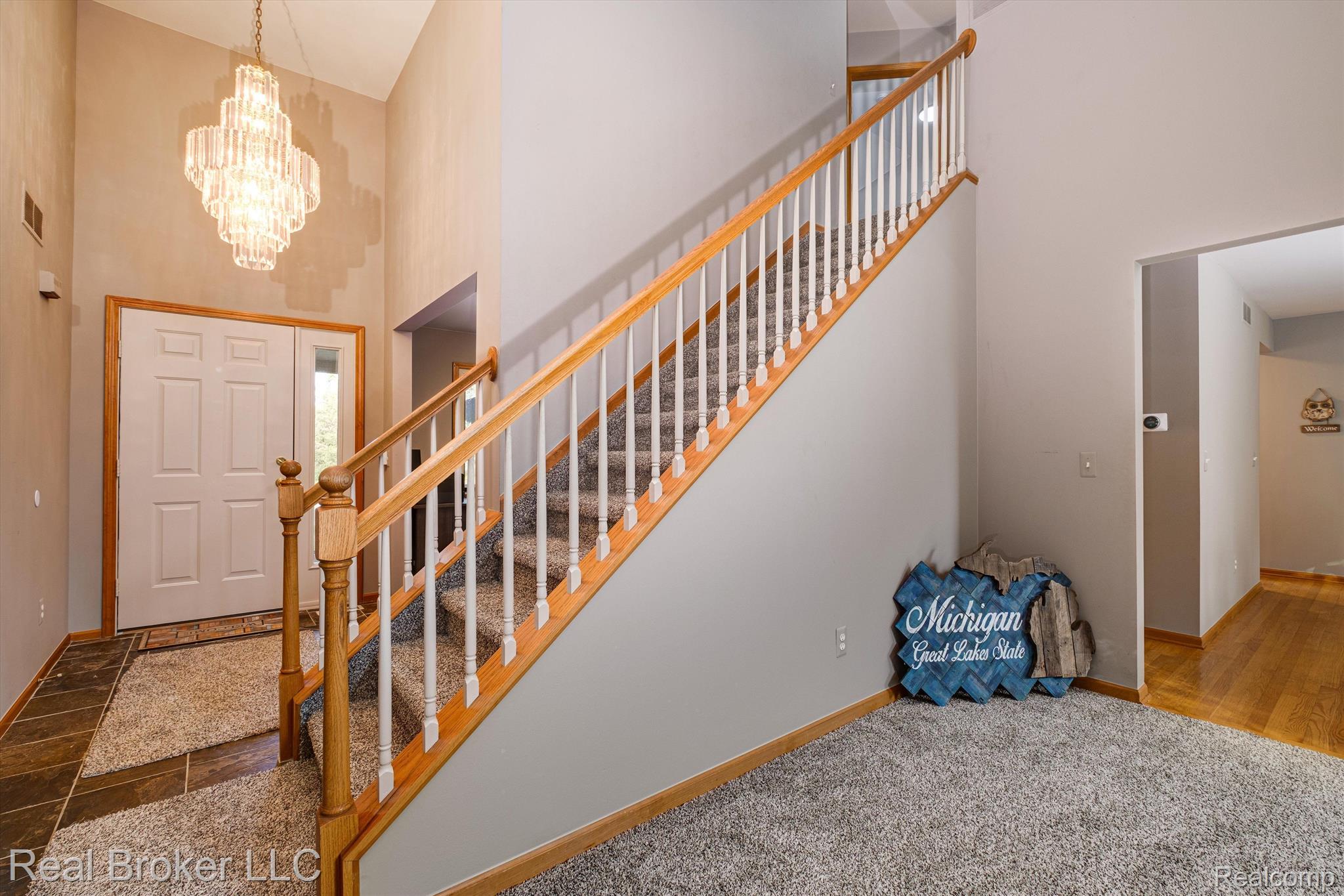 5415 DILLON Drive