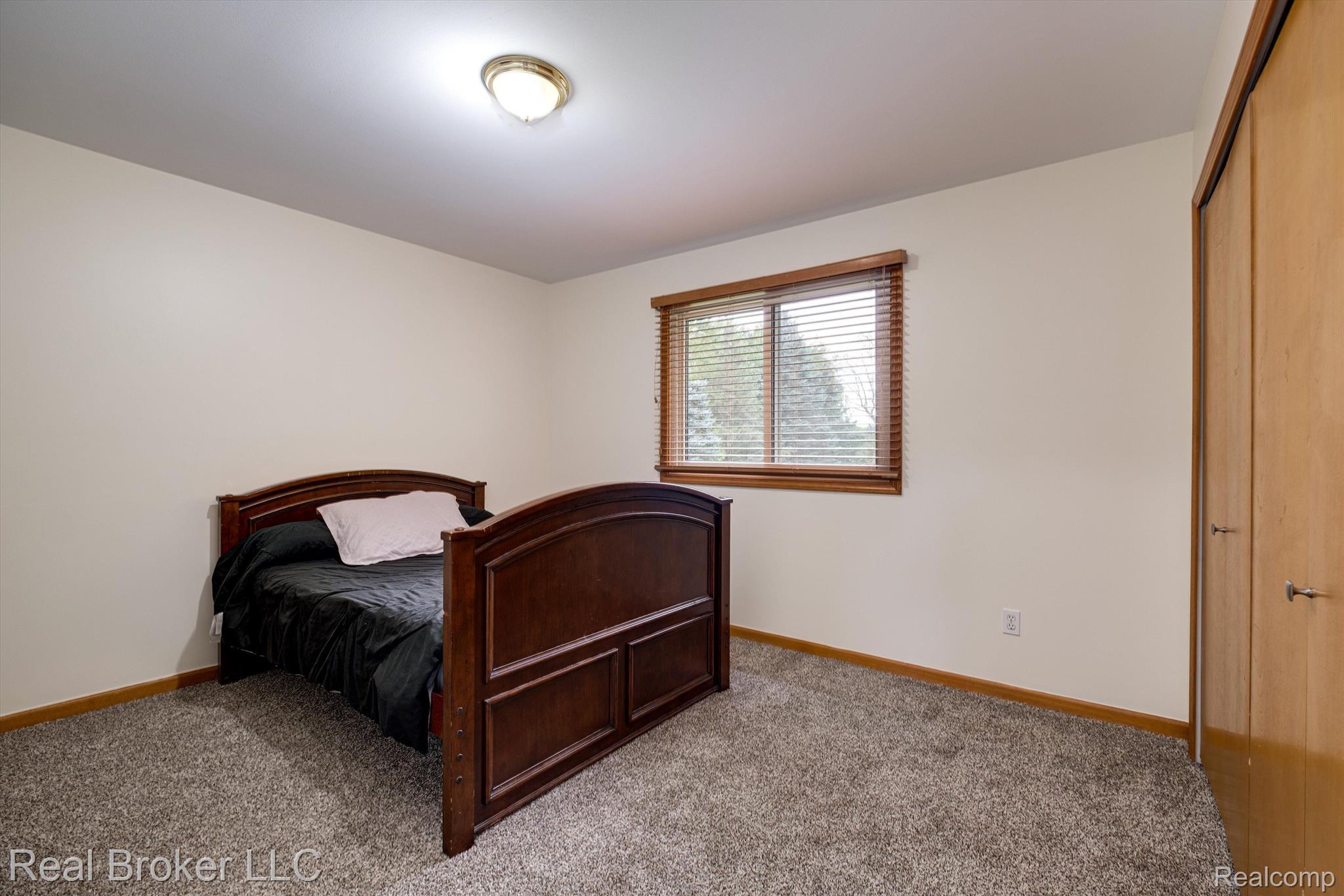 5415 DILLON Drive