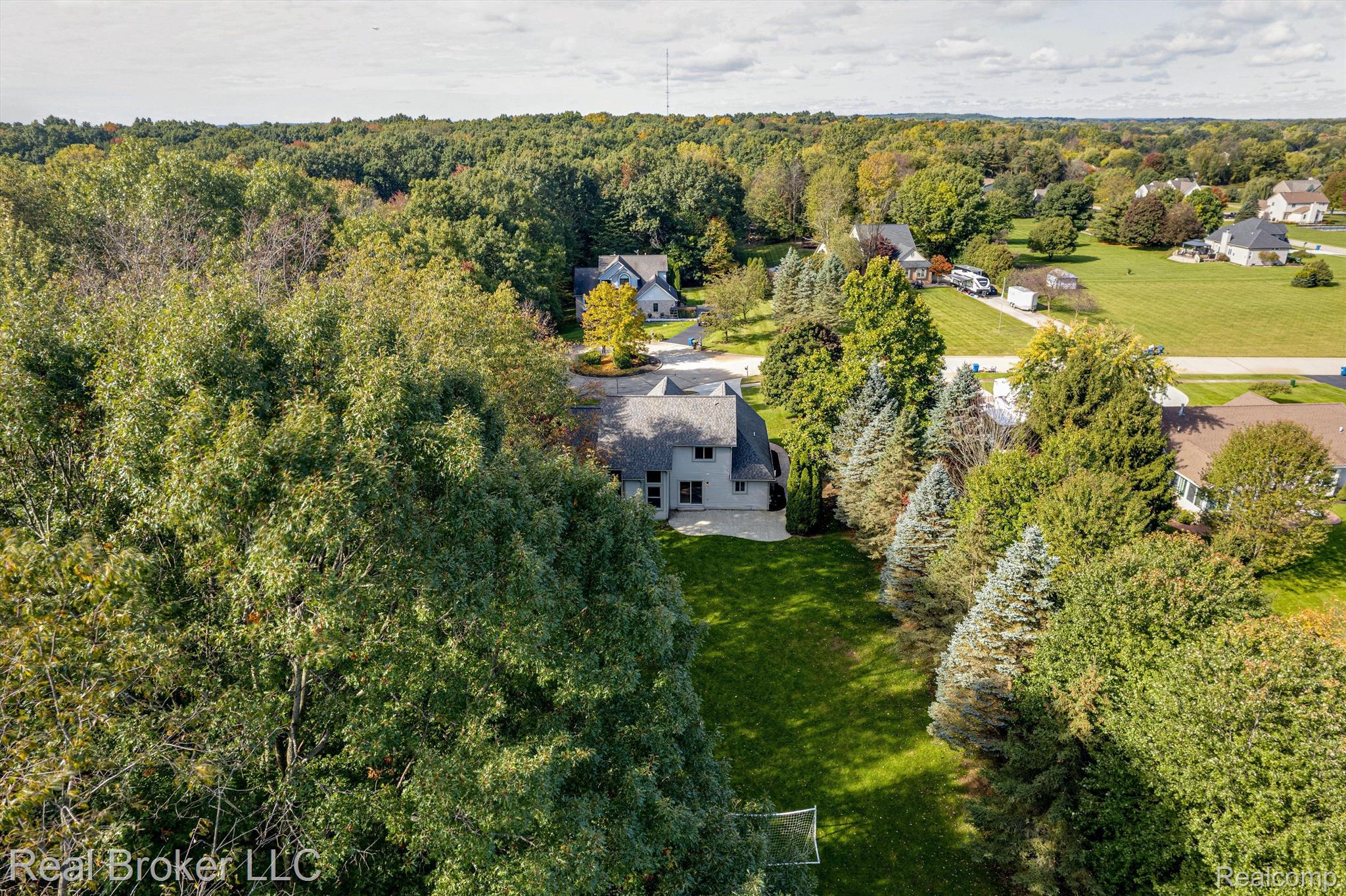 5415 DILLON Drive