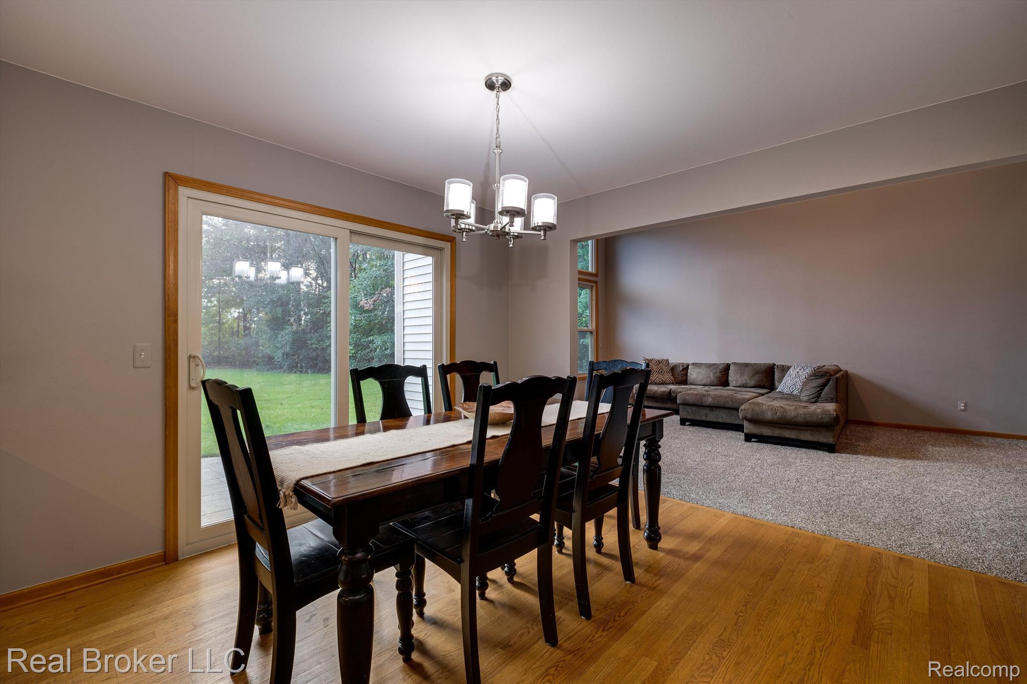 5415 DILLON Drive