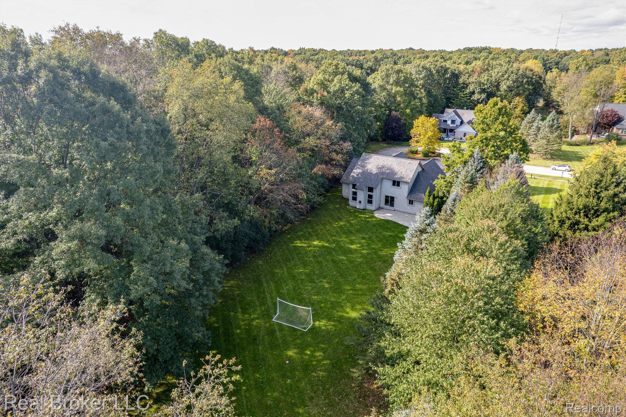 5415 DILLON Drive