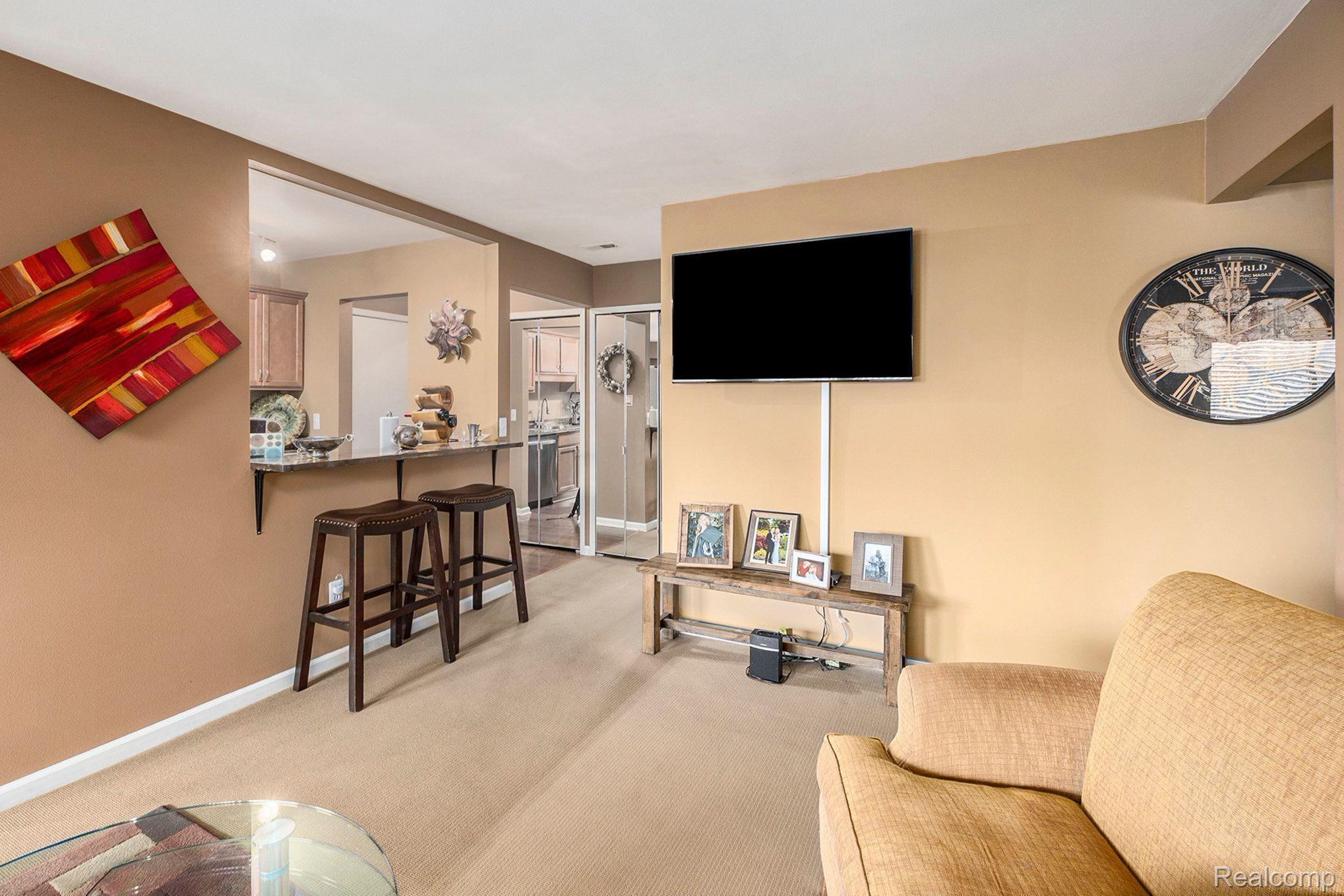 3825 LONE PINE Road 301