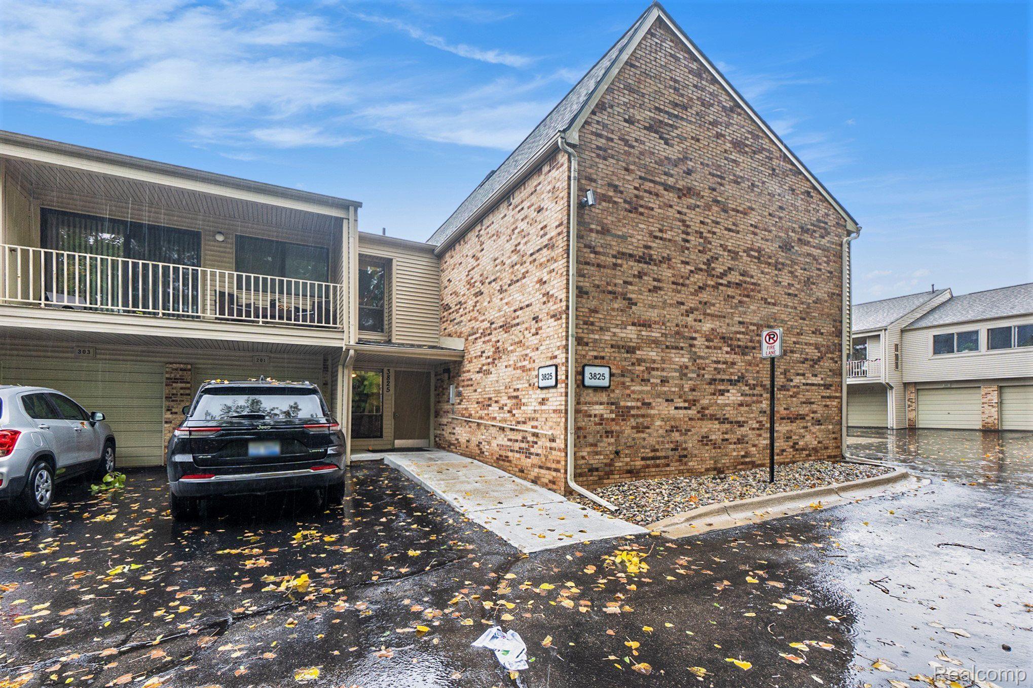 3825 LONE PINE Road 301