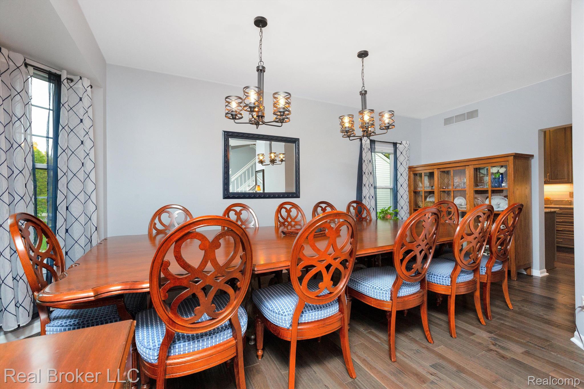 5637 LOCKWOOD Drive