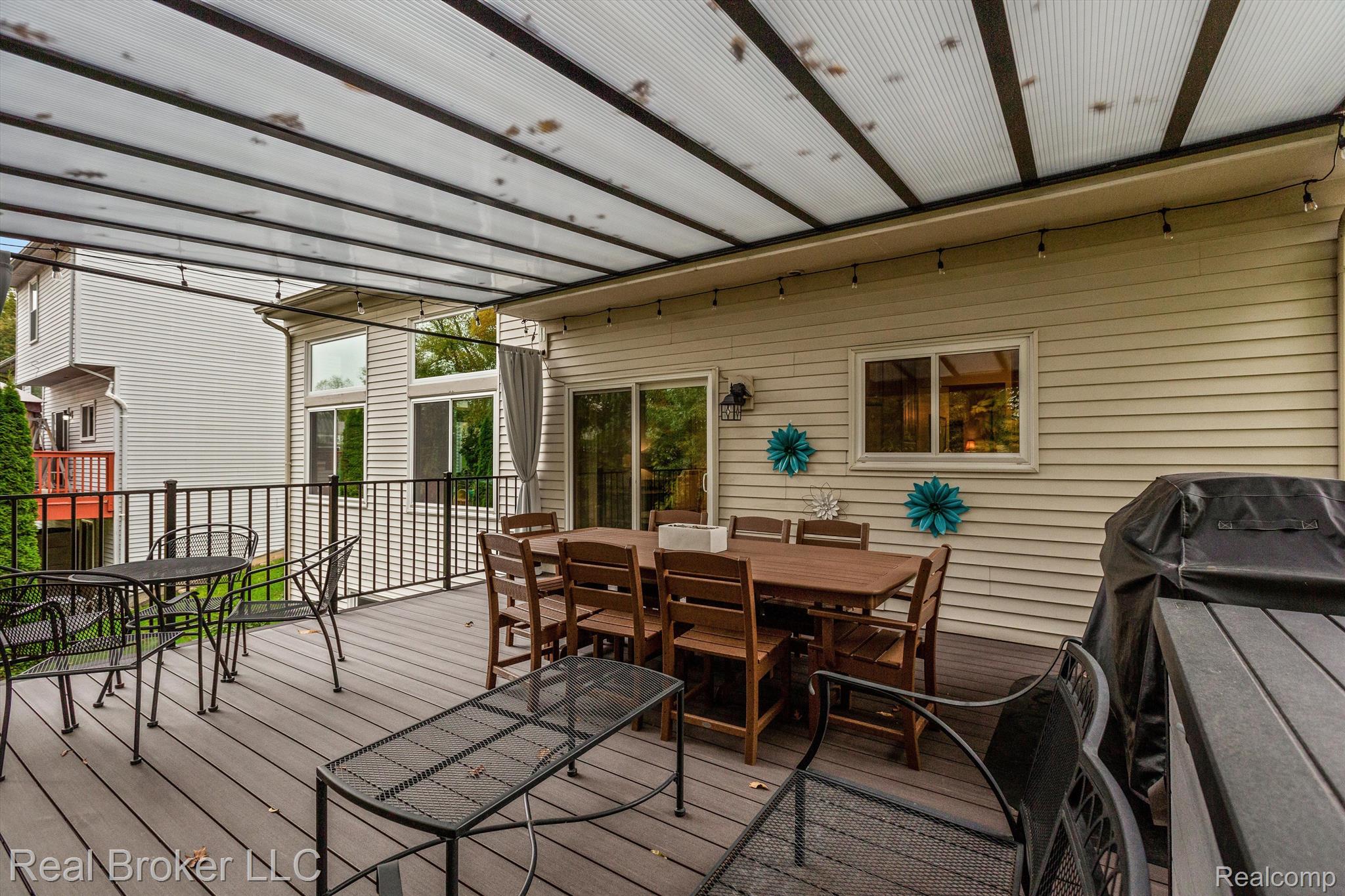 5637 LOCKWOOD Drive