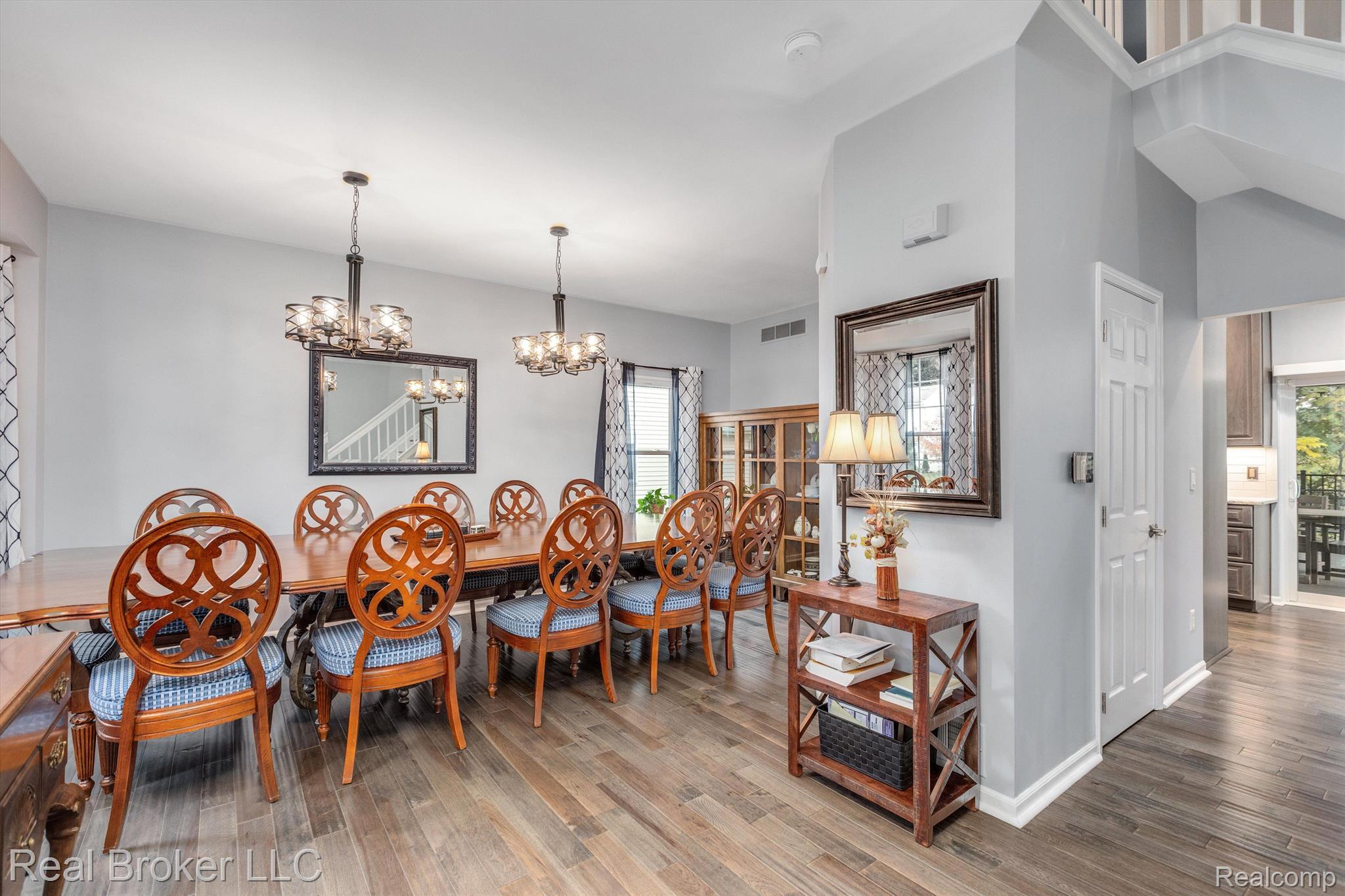5637 LOCKWOOD Drive