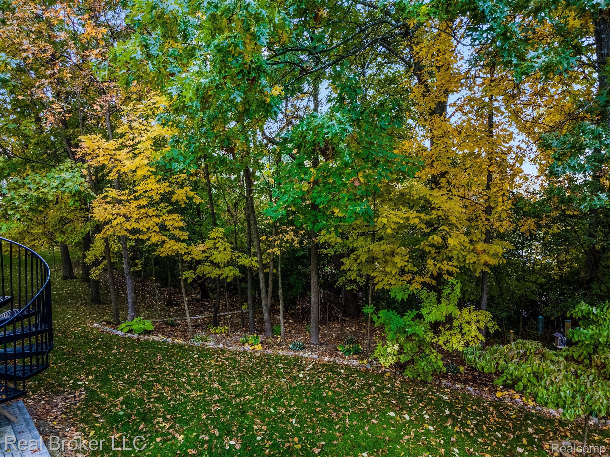 5637 LOCKWOOD Drive